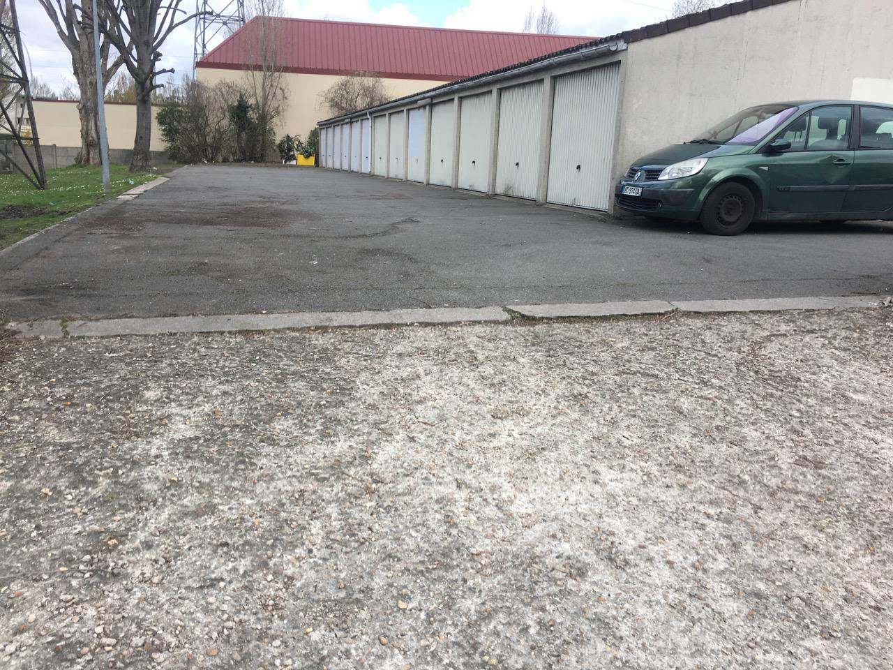 Garage à louer