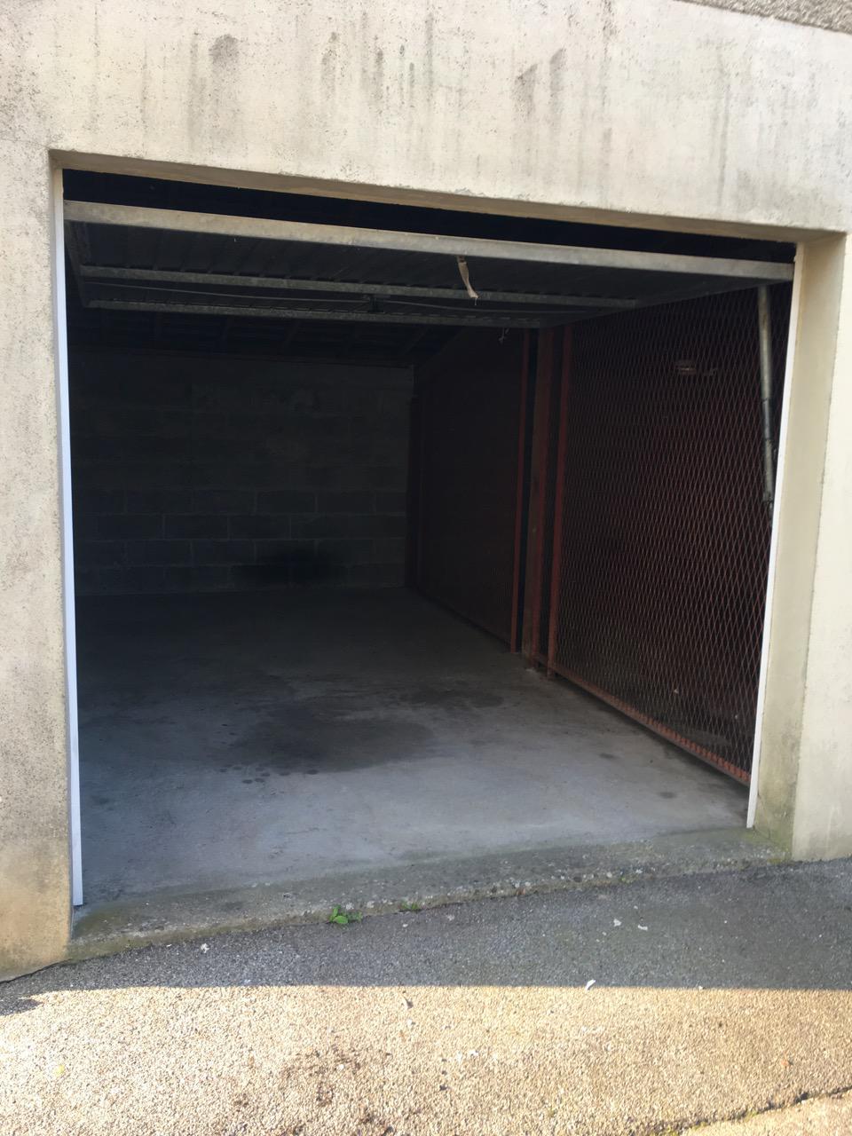 Garage à louer