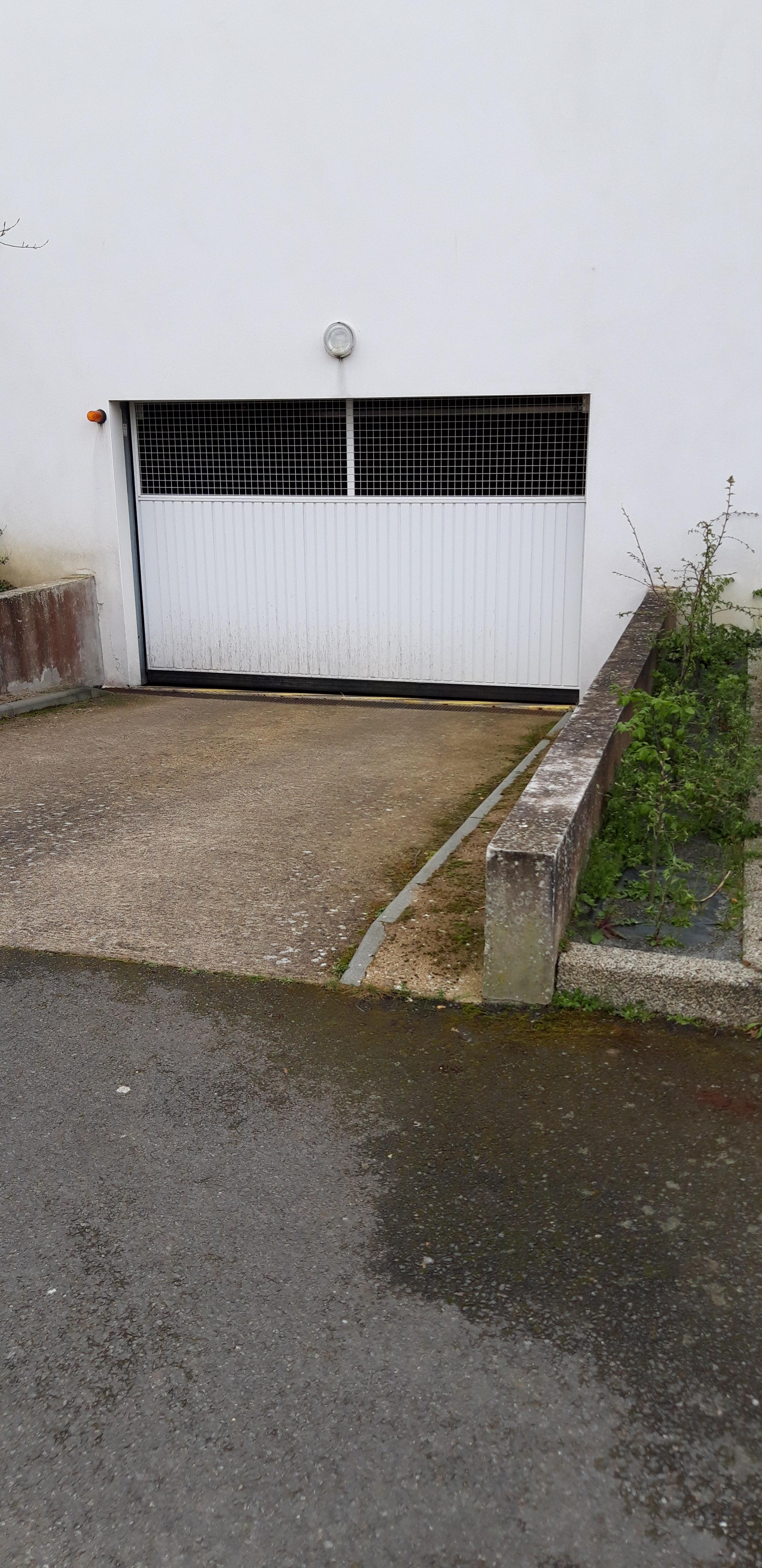 Garage sécurisé Le Rheu