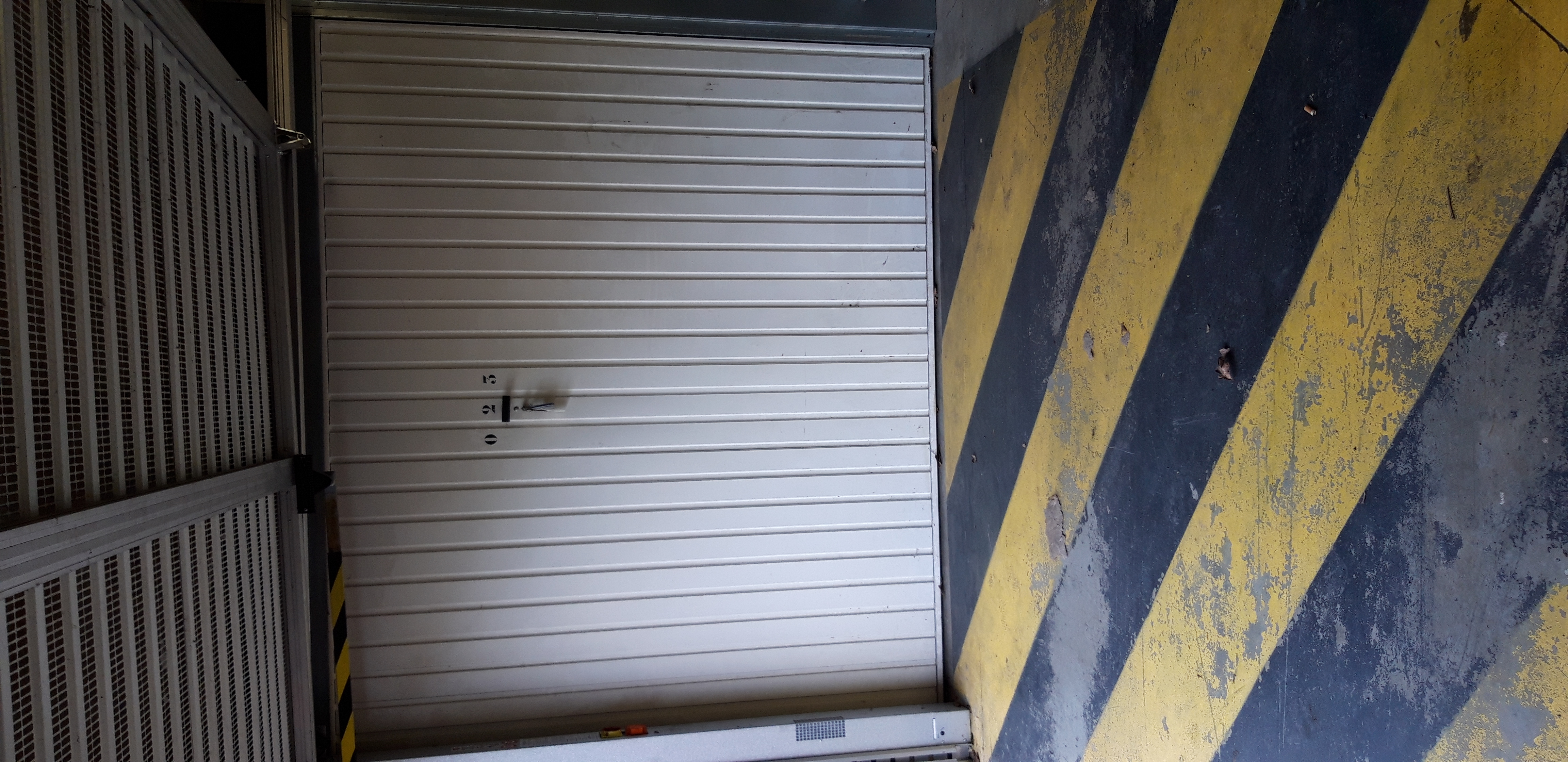 Garage fermé et sécurisé