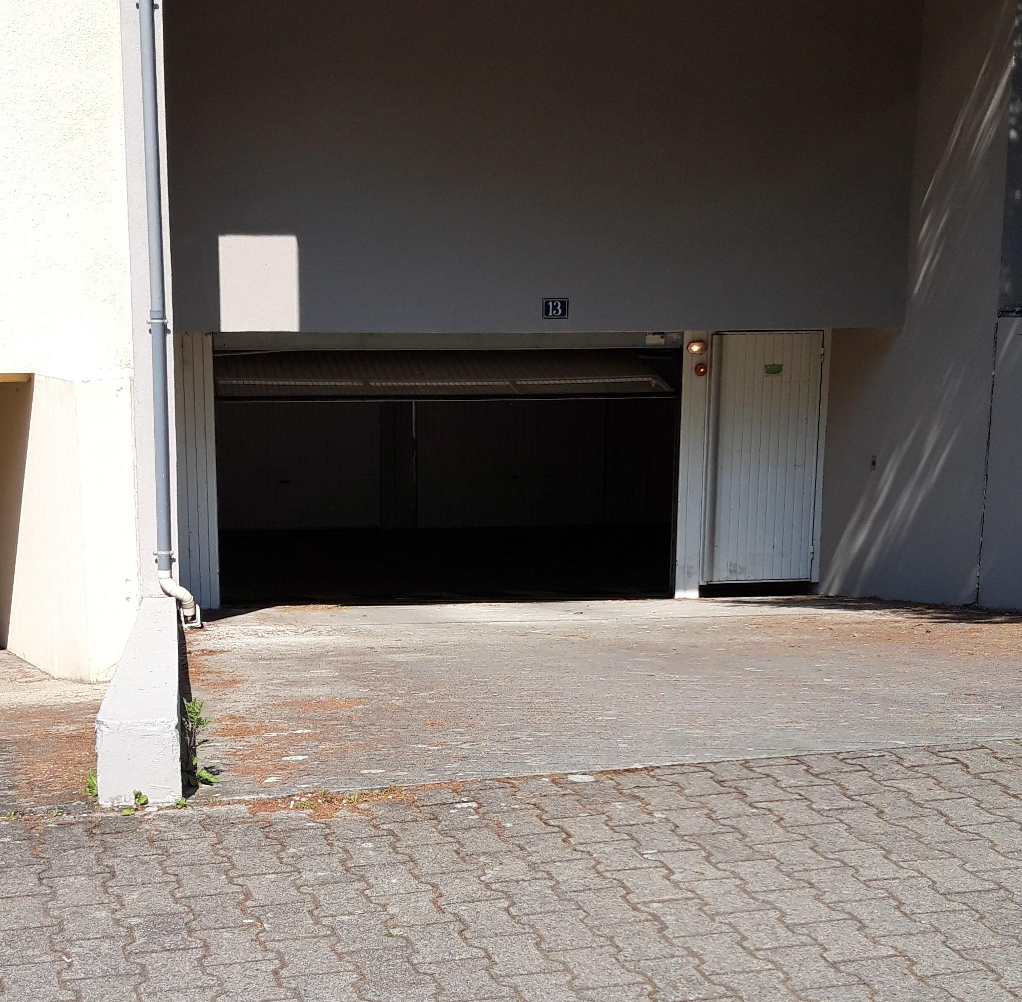 Parking fermé Rennes proche métro
