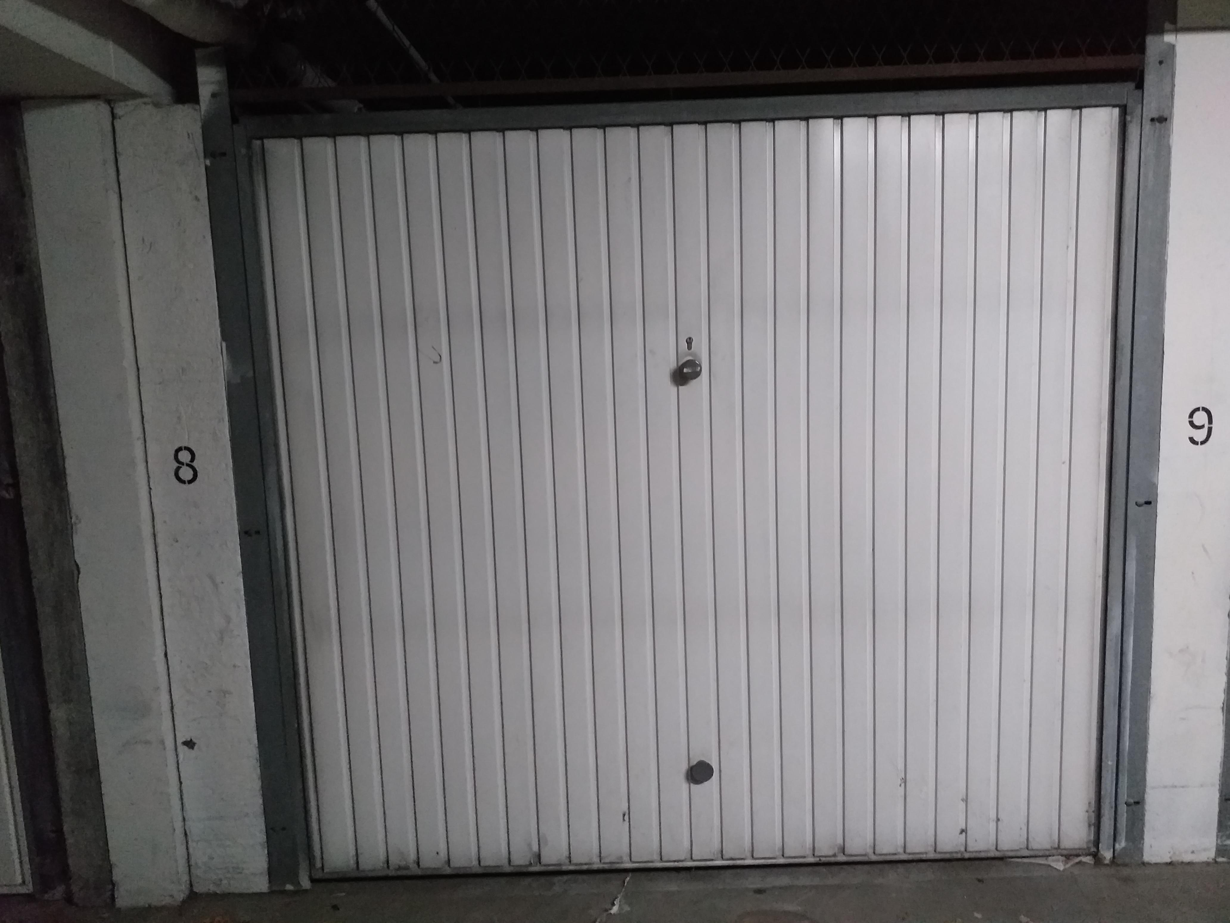 Garage en sous-sol de 10m²