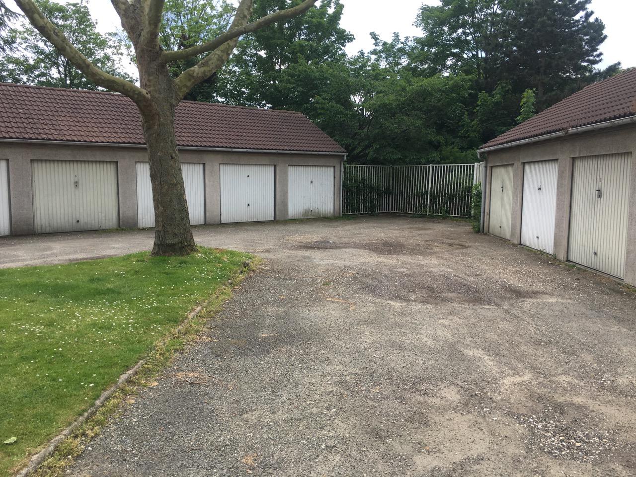 Garage / Box à louer