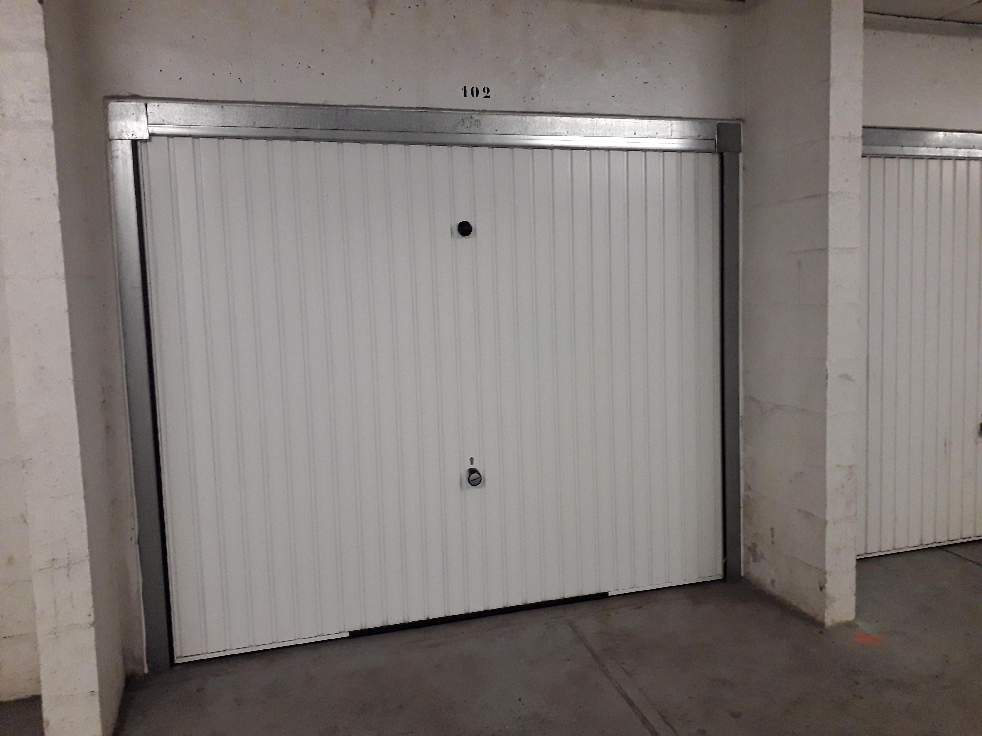 Garage sécurisé de 11m² à Val de Reuil
