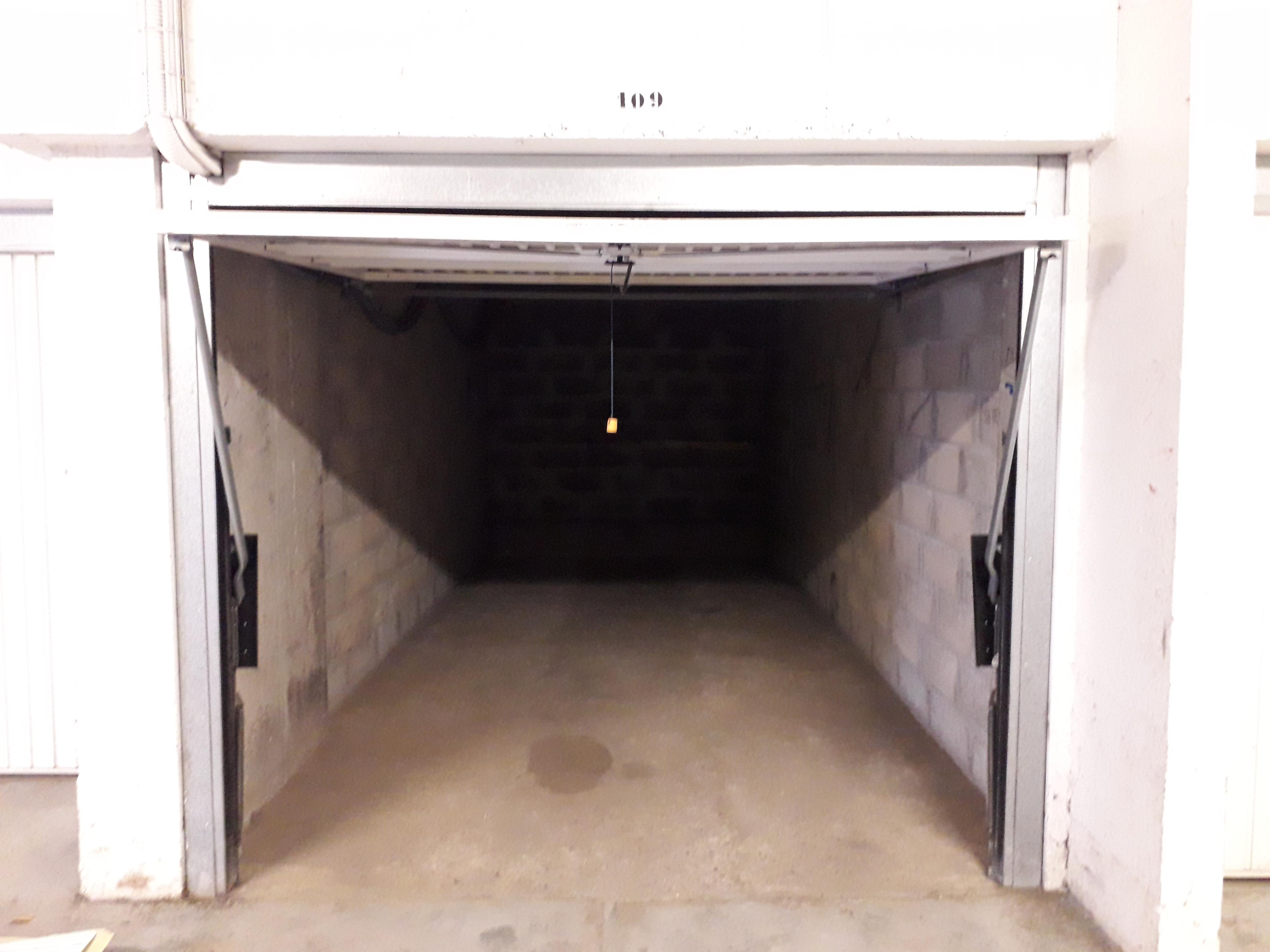 Garage sécurisé de 11m² à Val de Reuil