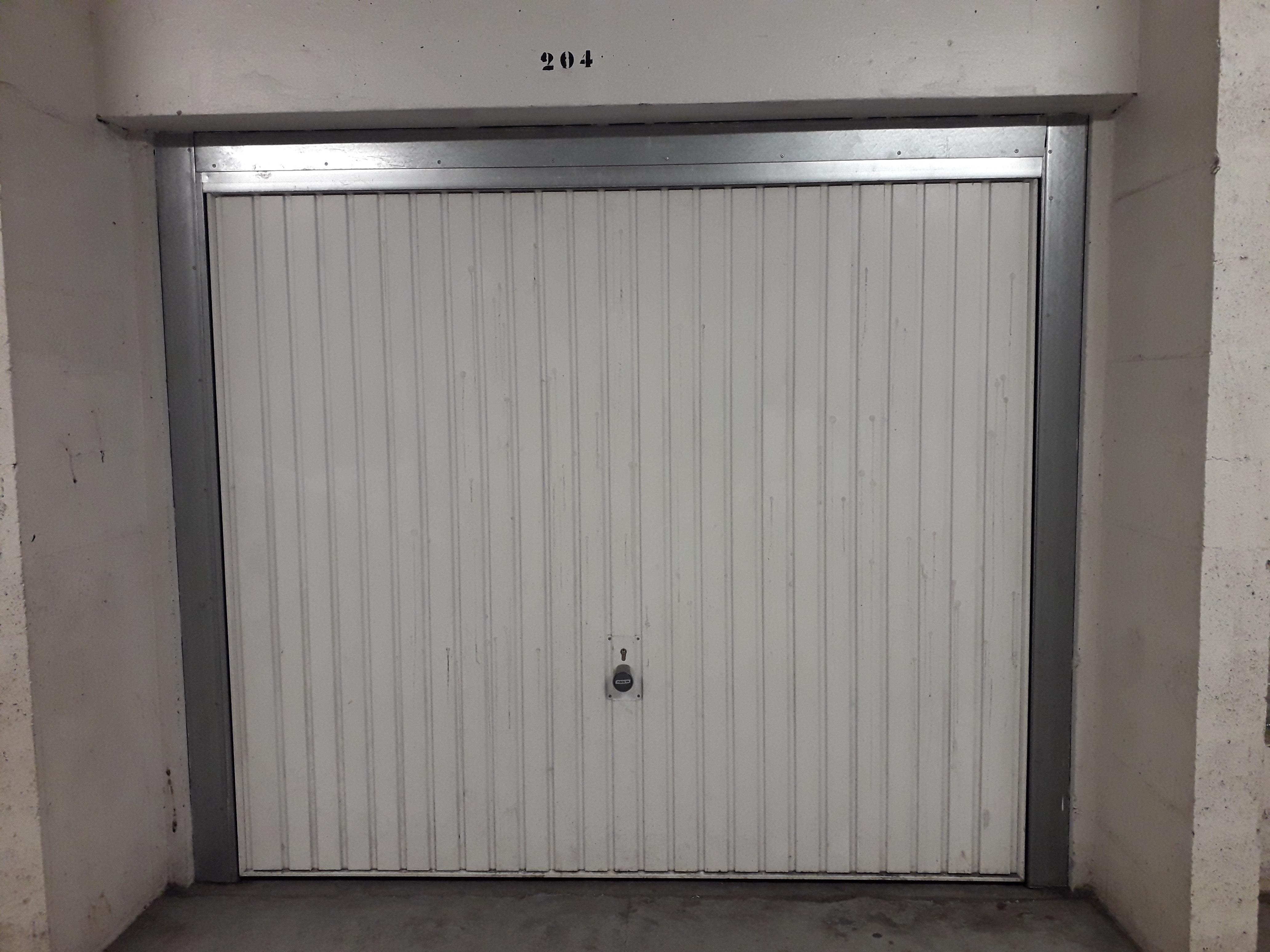 Garage sécurisé de 11m² à Val de Reuil