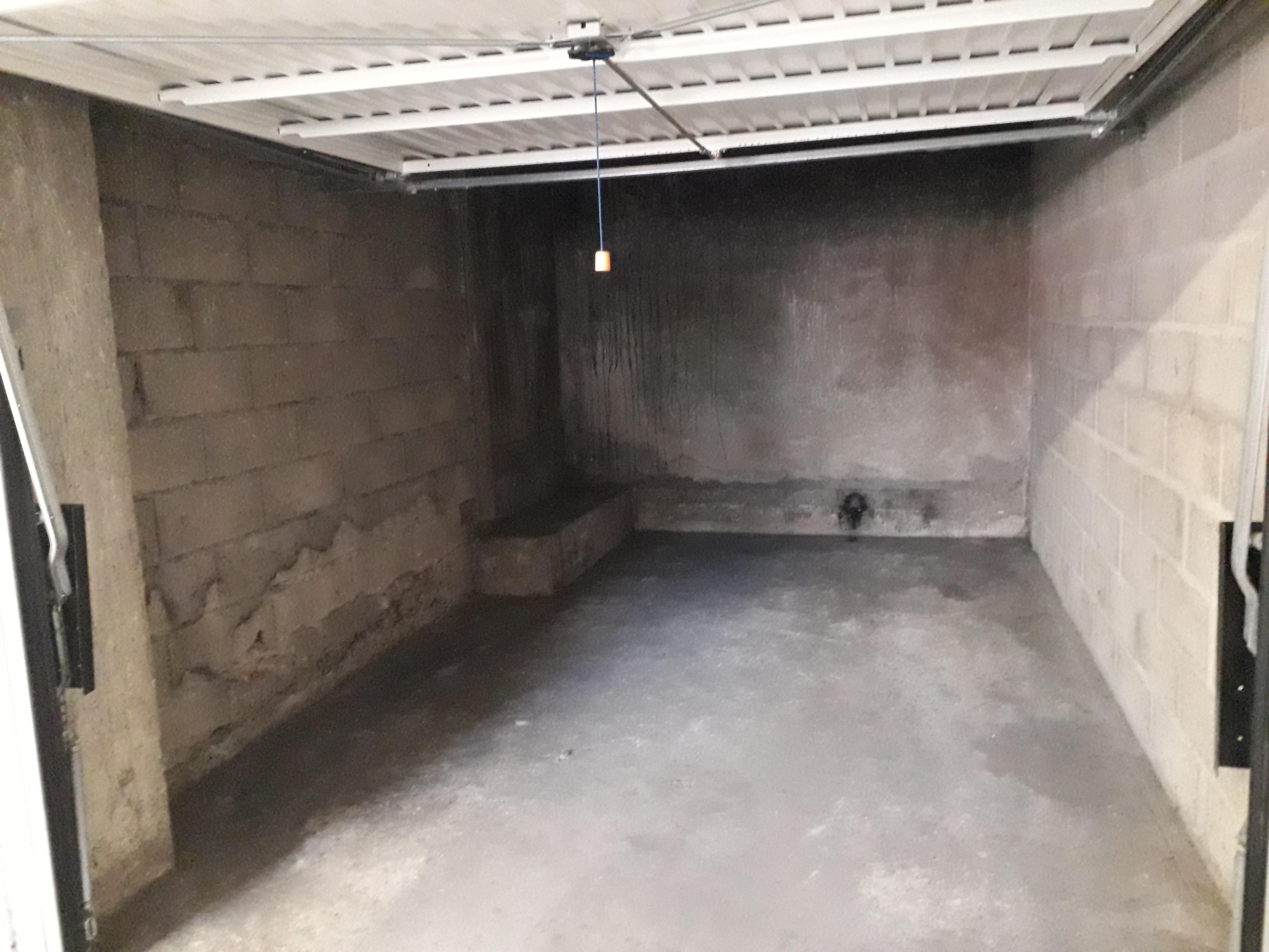 Garage sécurisé de 11m² à Val de Reuil