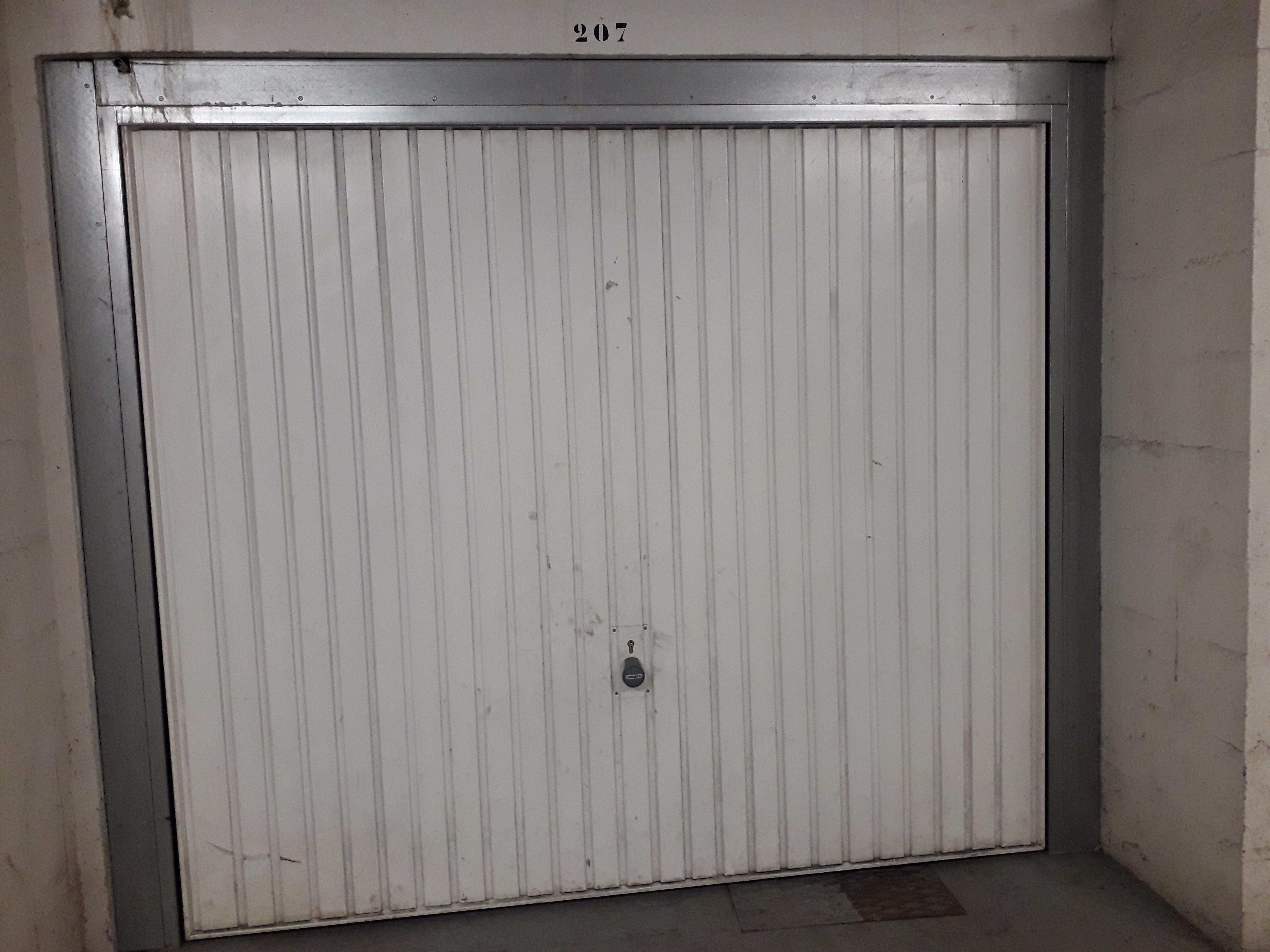 Garage sécurisé de 13m² à Val de Reuil