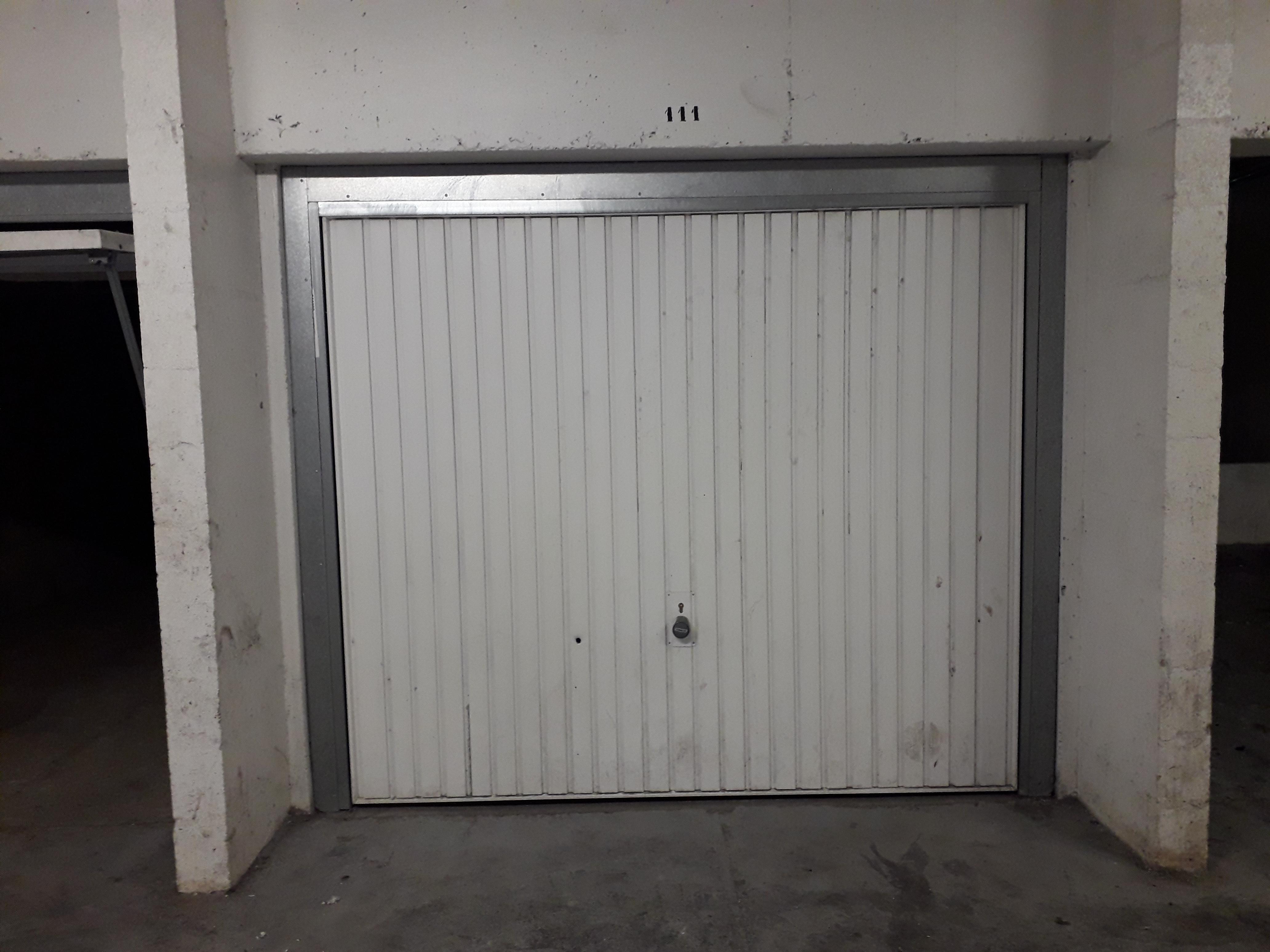 Garage sécurisé de 11m² à Val de Reuil