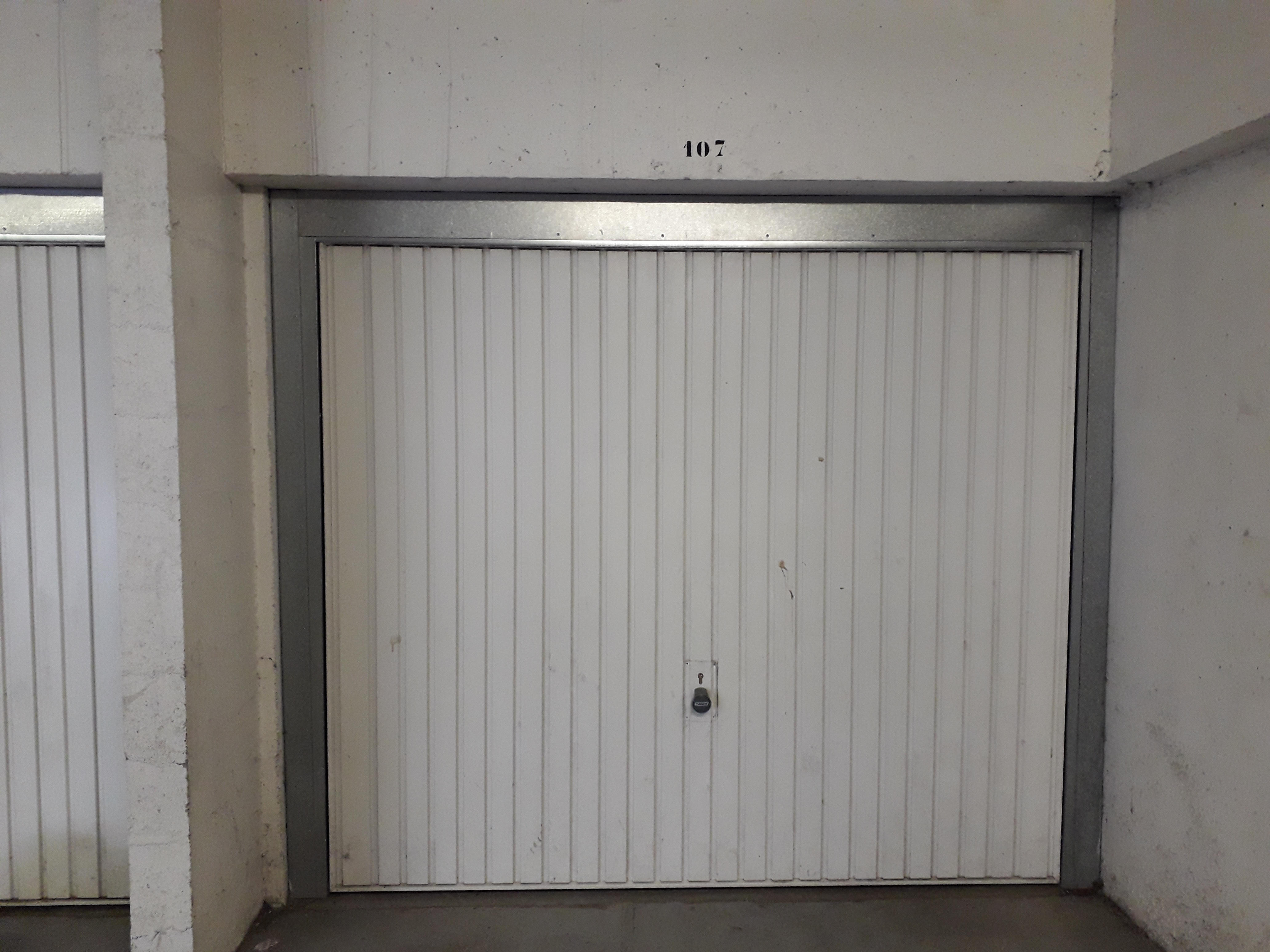 Garage sécurisé de 13m² à Val de Reuil