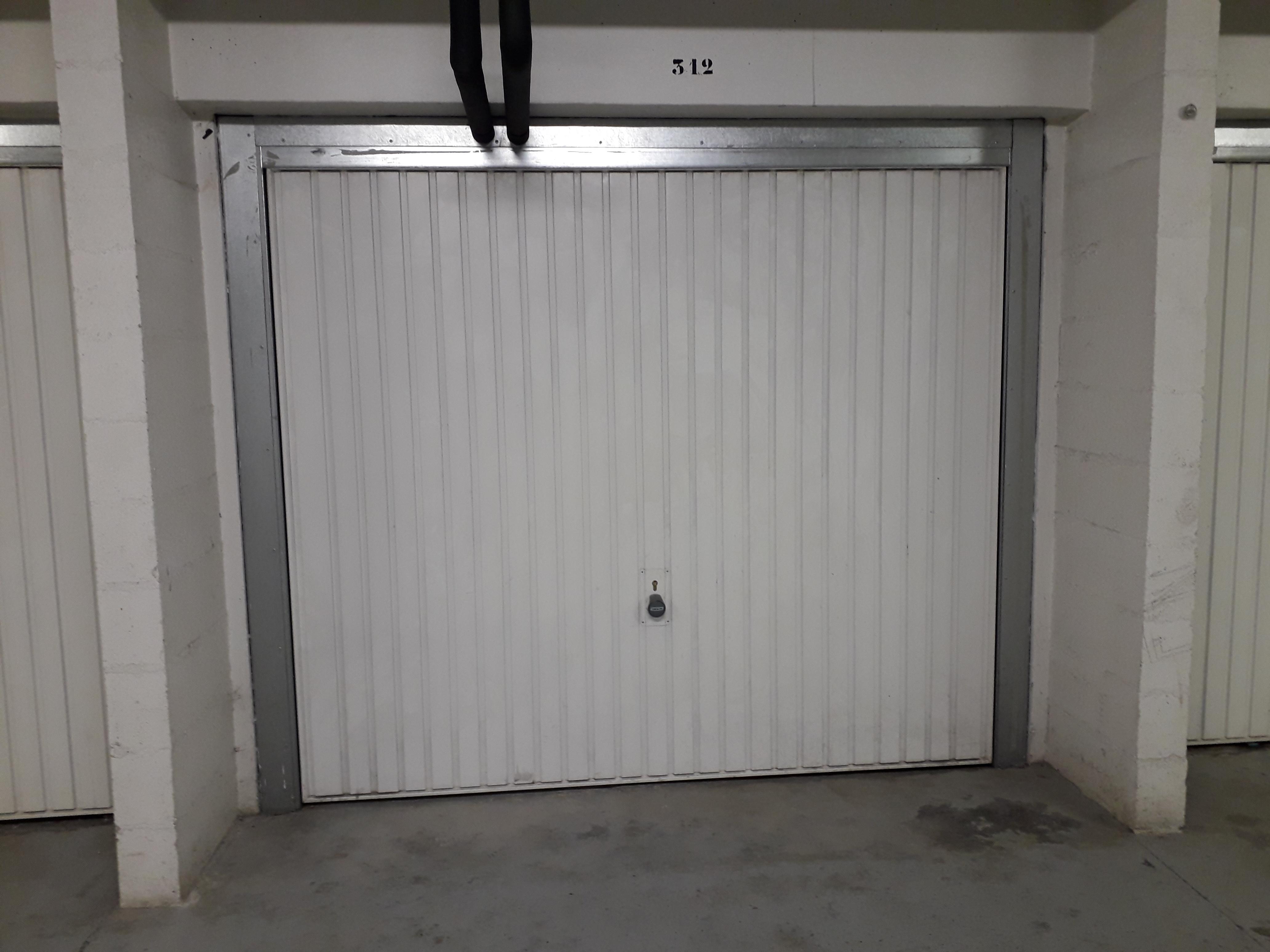 Garage en sous sol sécurisé à Val de Reuil