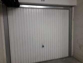 Garage de plain-pied à Val de Reuil