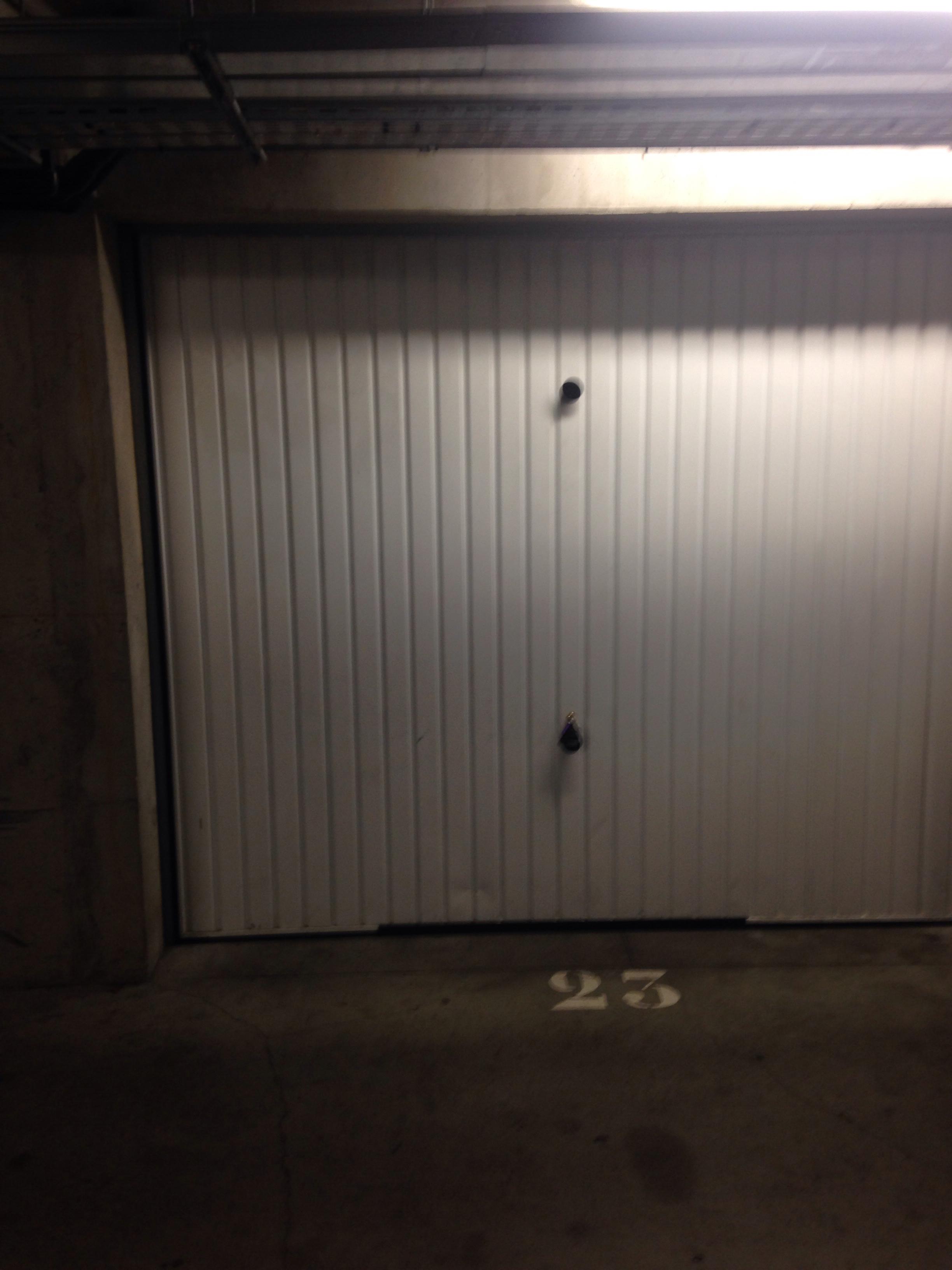 Parking fermé / Garage