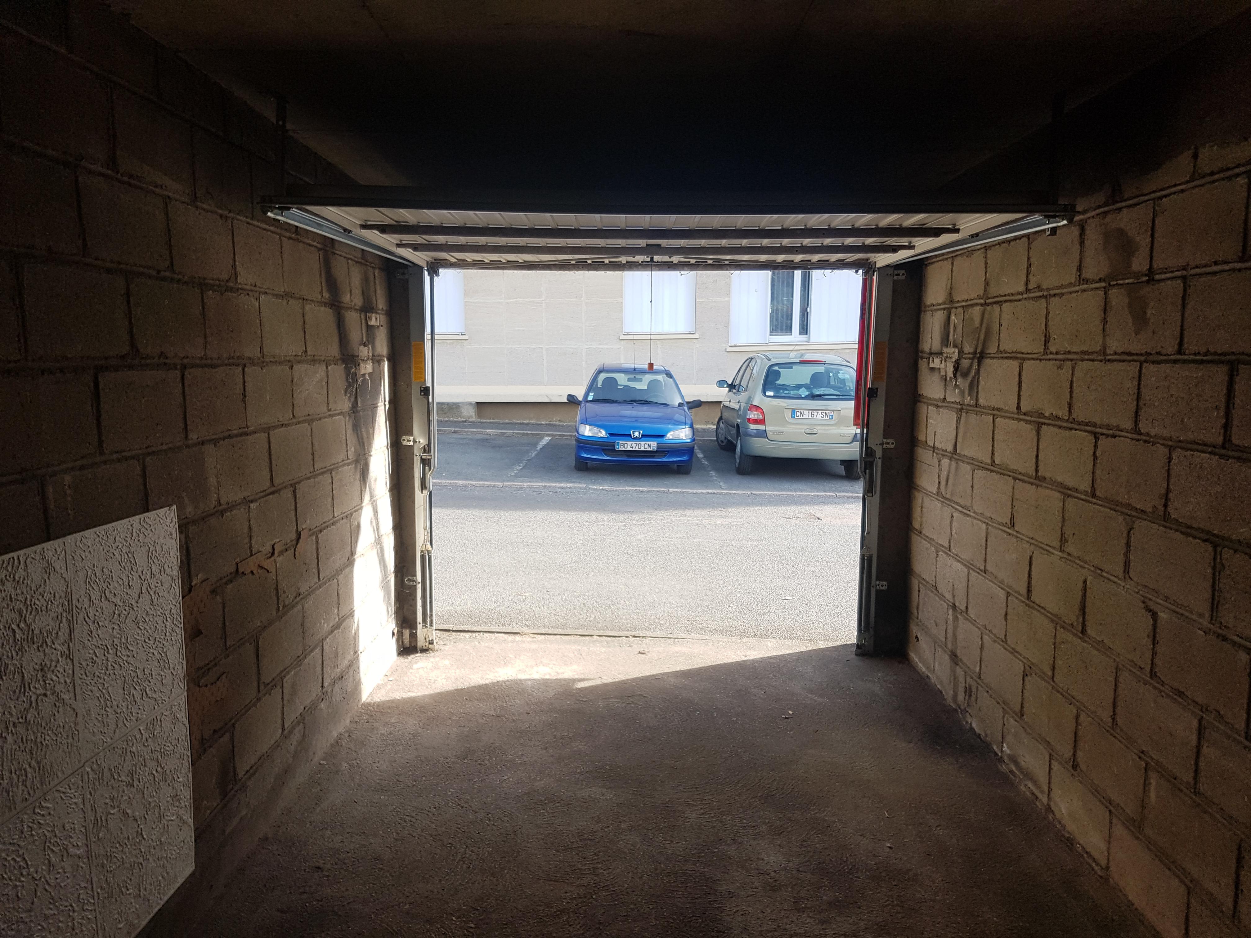 Garage fermé proche gare