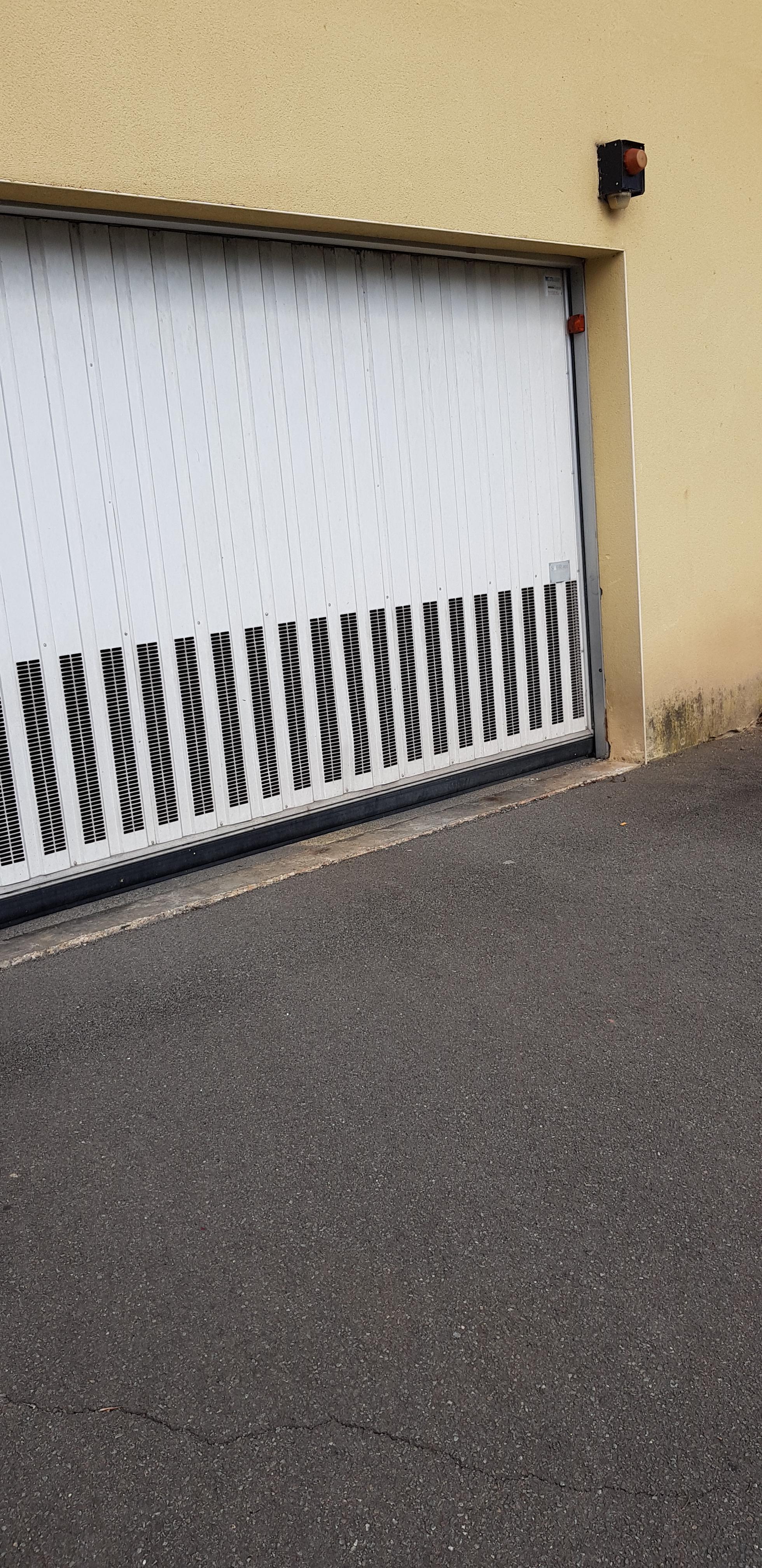Grand box/garage à Belfort