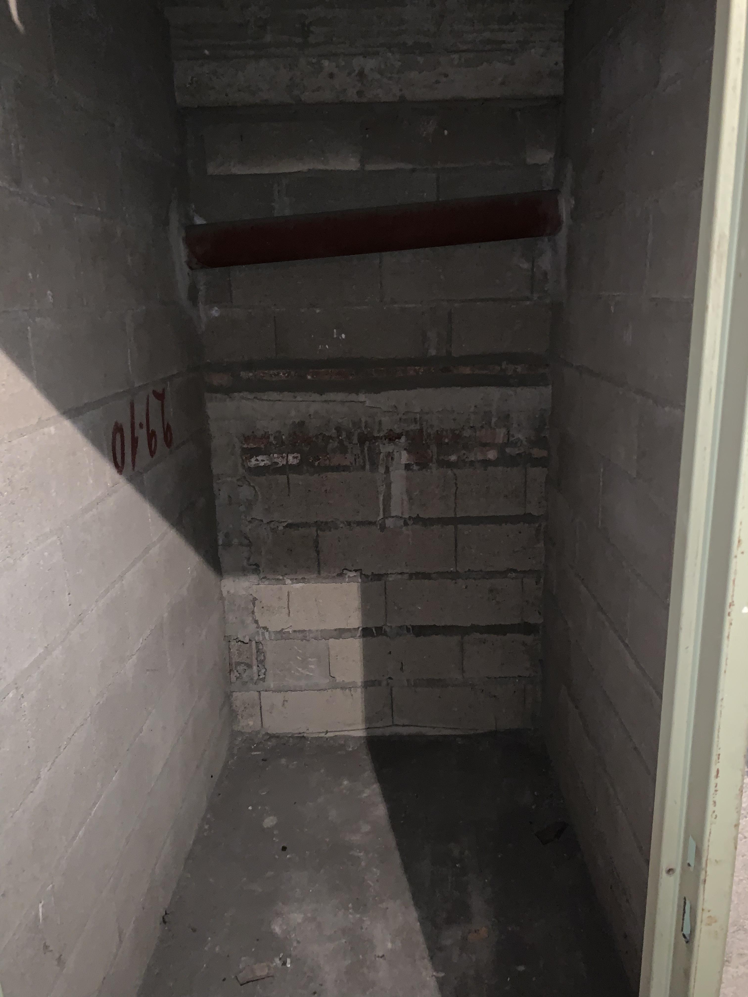 Cave saine et propre de 4m2 à louer