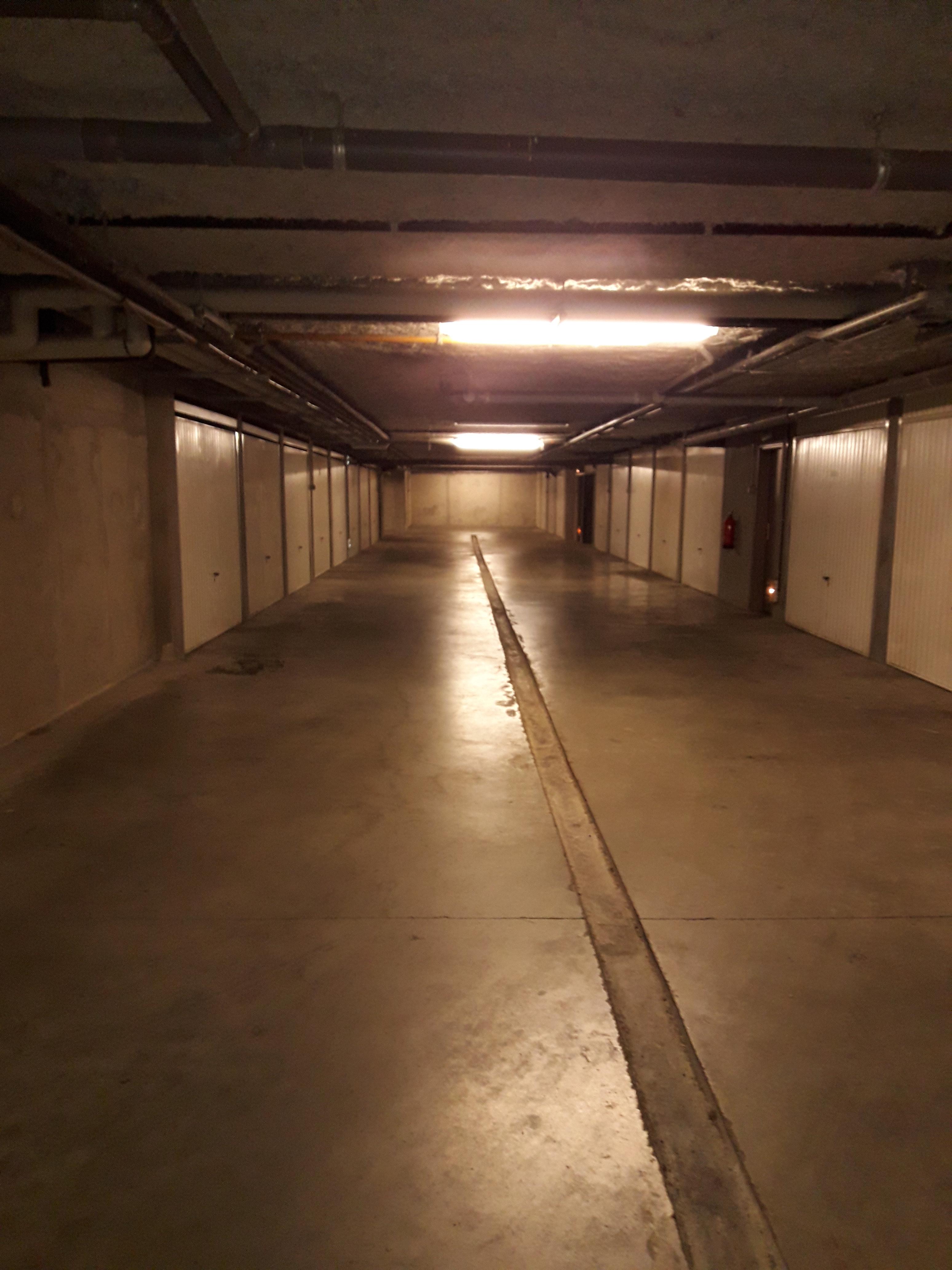 Garage fermé Mions