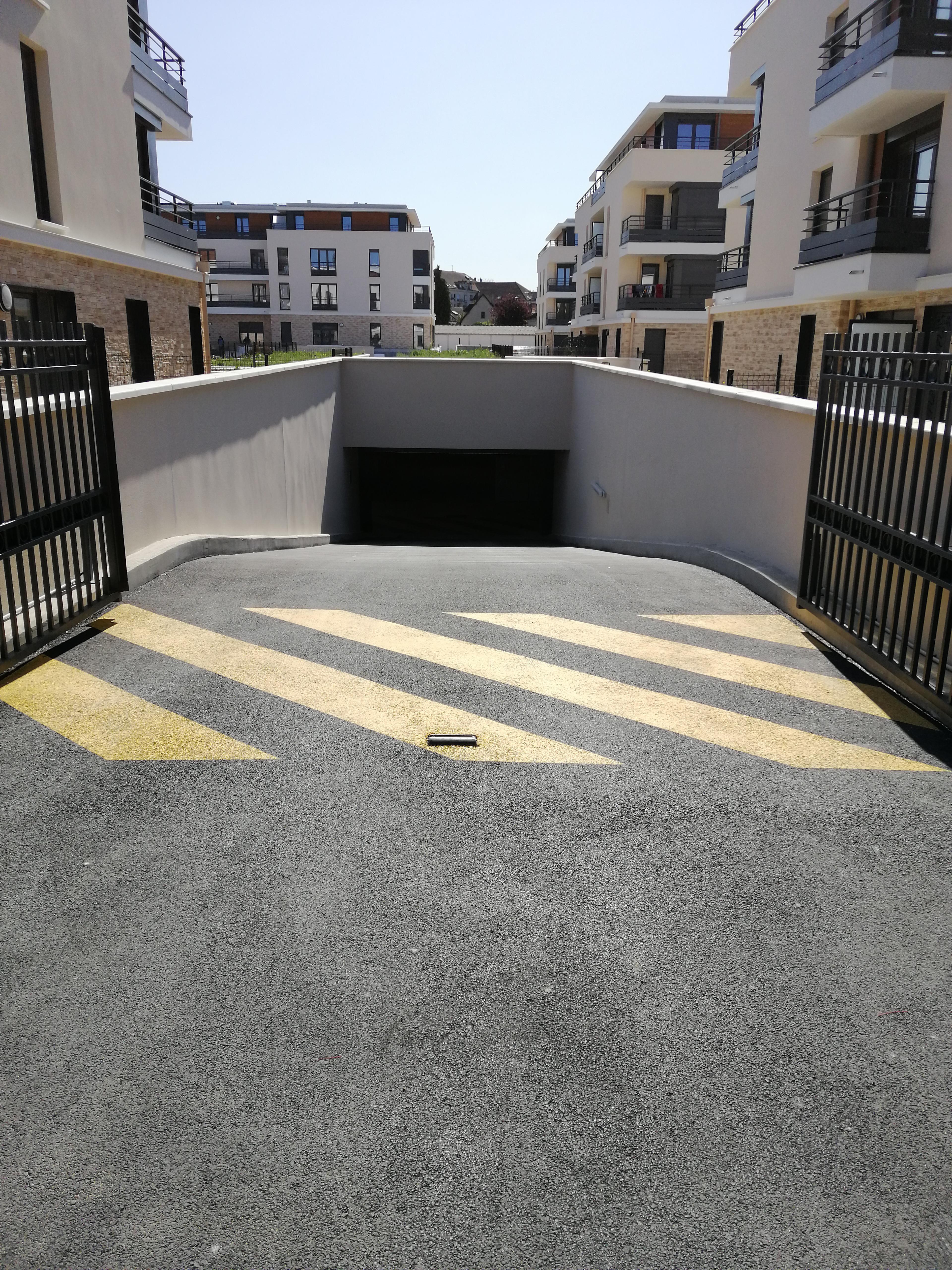 Box neuf sur Plaisir n°394-395