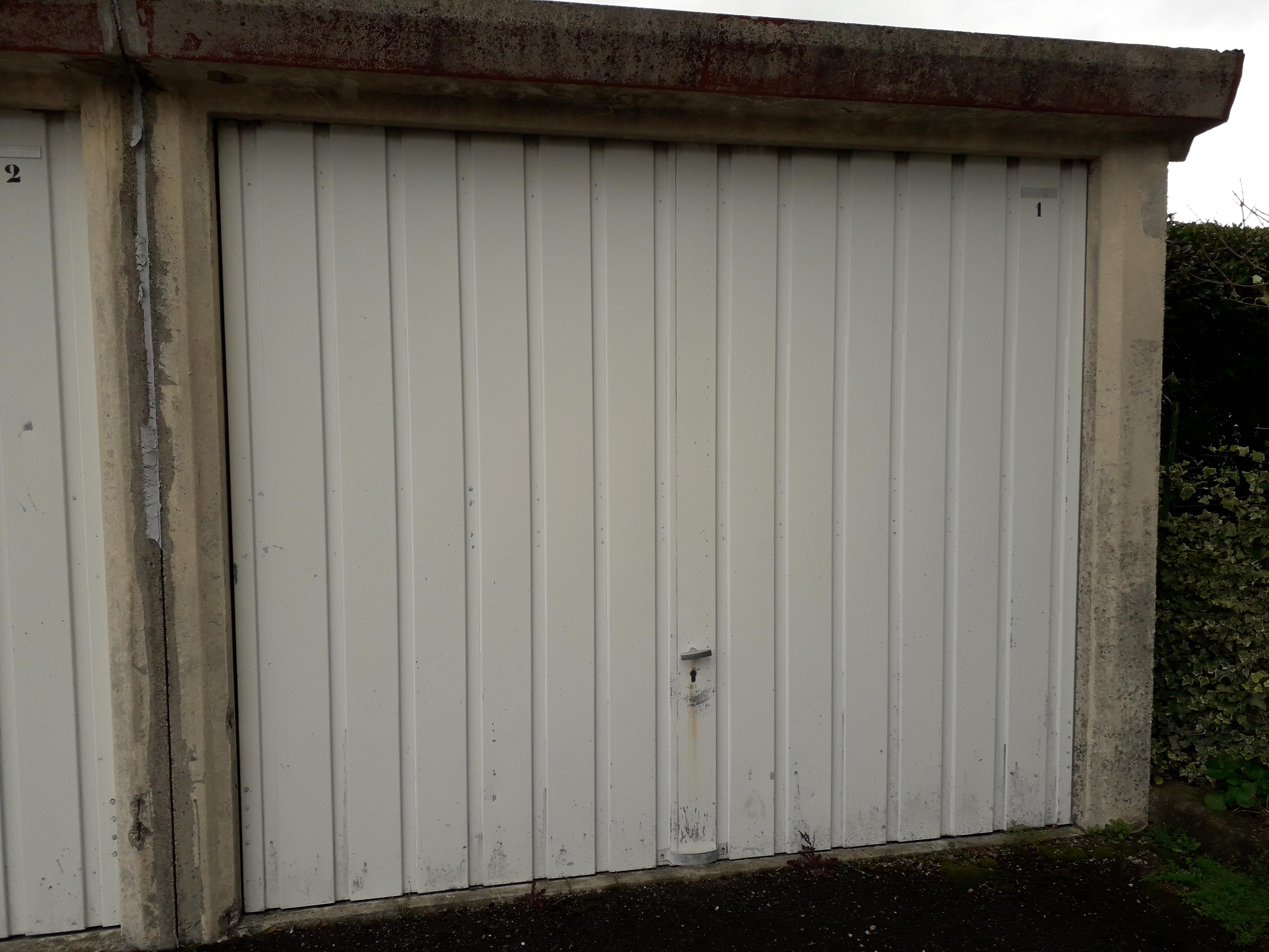 Box / Parking fermé sécurisé