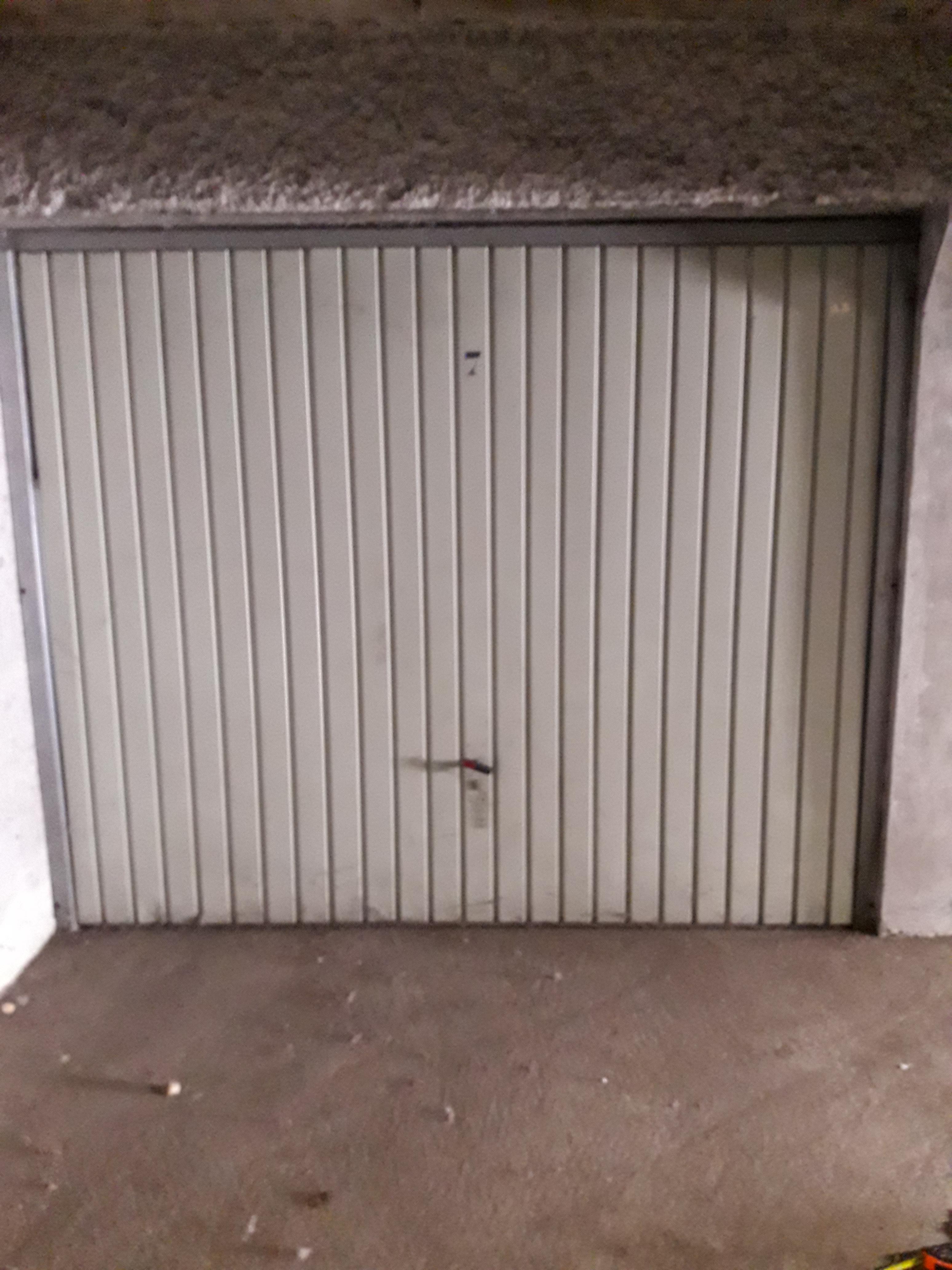 Garage à louer / proche Lyon