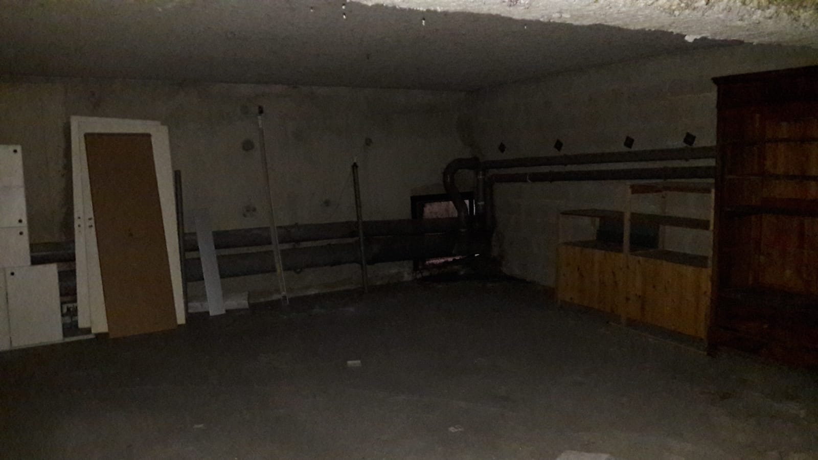 Garage box - 1 place voiture + rangements