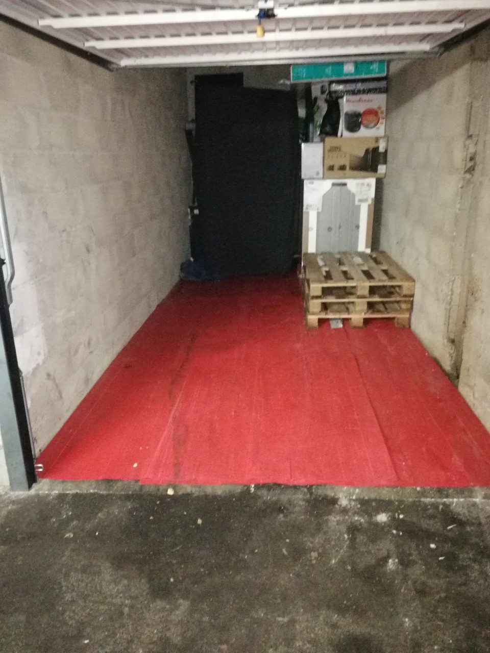 GARDE MEUBLE / ZONE DE STOCKAGE