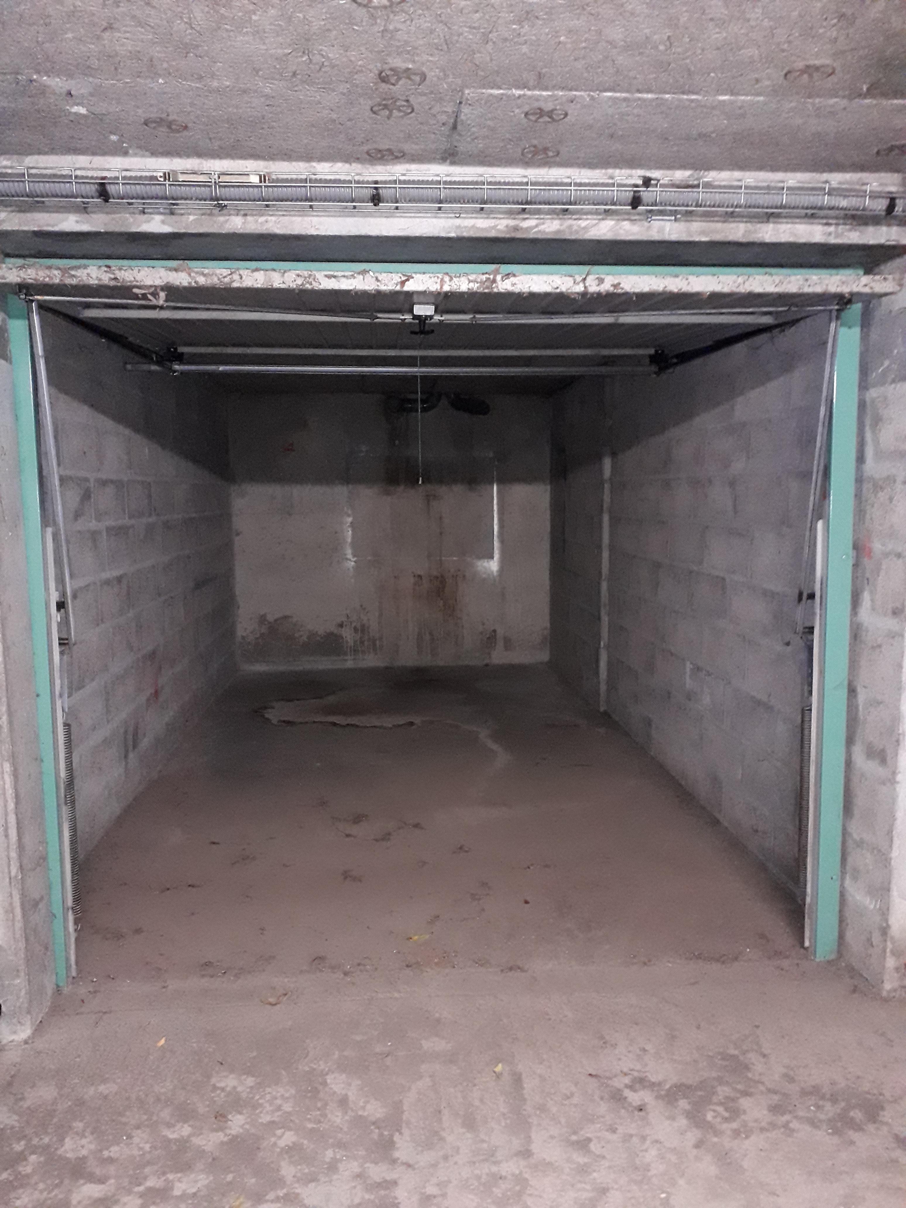 Garage sécurisé en Rez-de-chaussée couvert sur Les Andelys