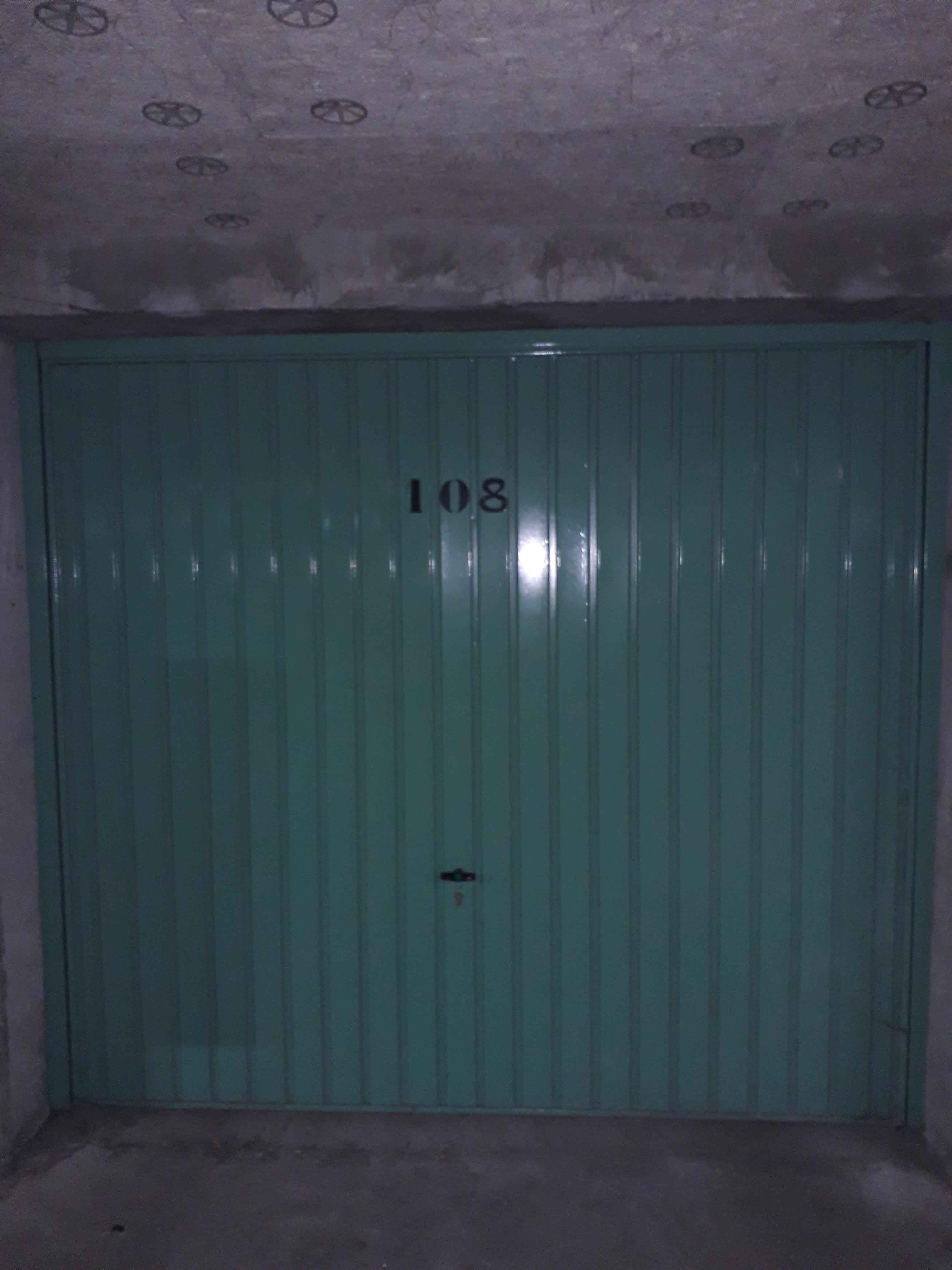 Garage sécurisé en Rez-de-chaussée couvert sur Les Andelys
