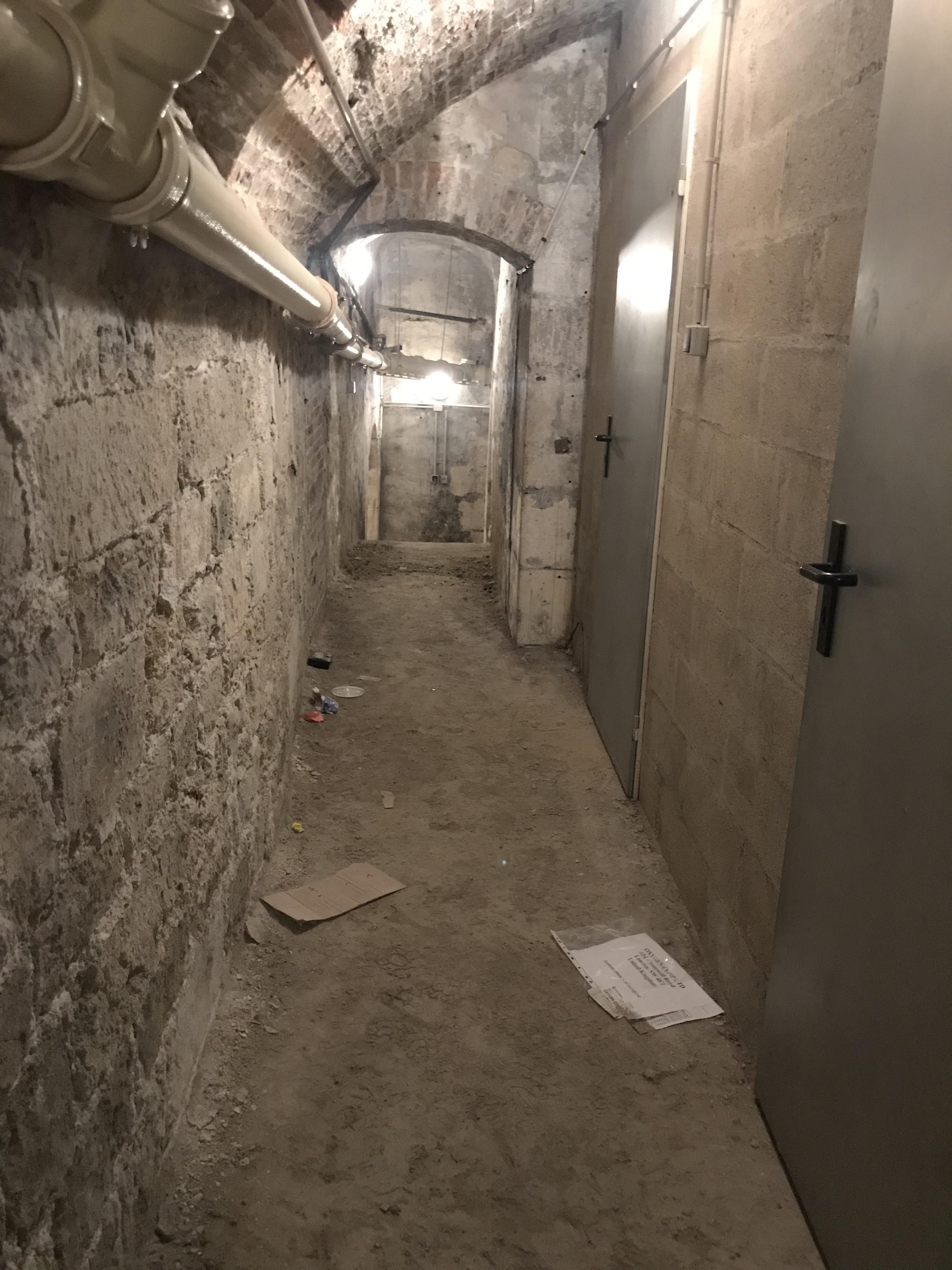 Cave de 10 m2 entre Bastille et Saint