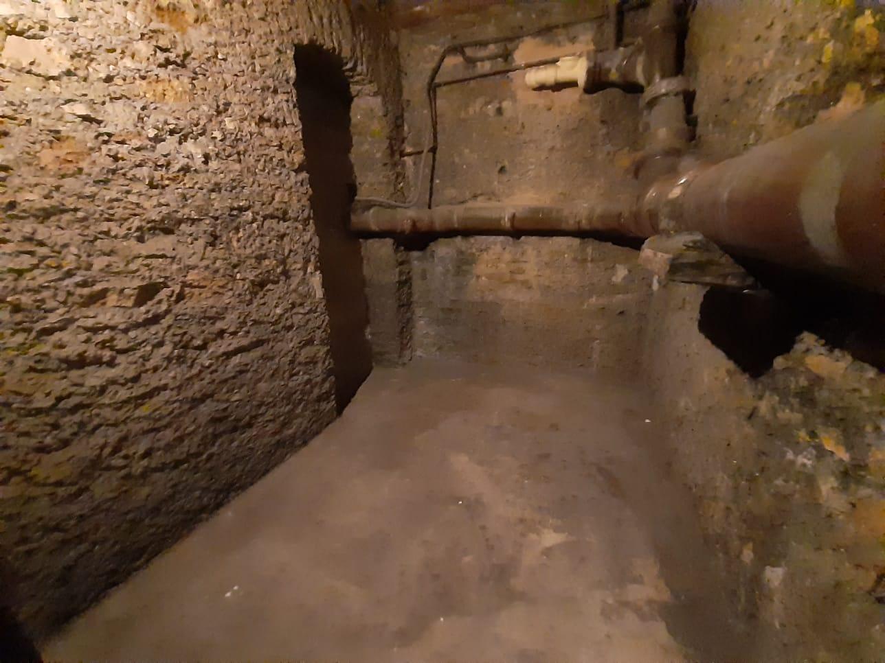 Location Cave 7ème arrondissement