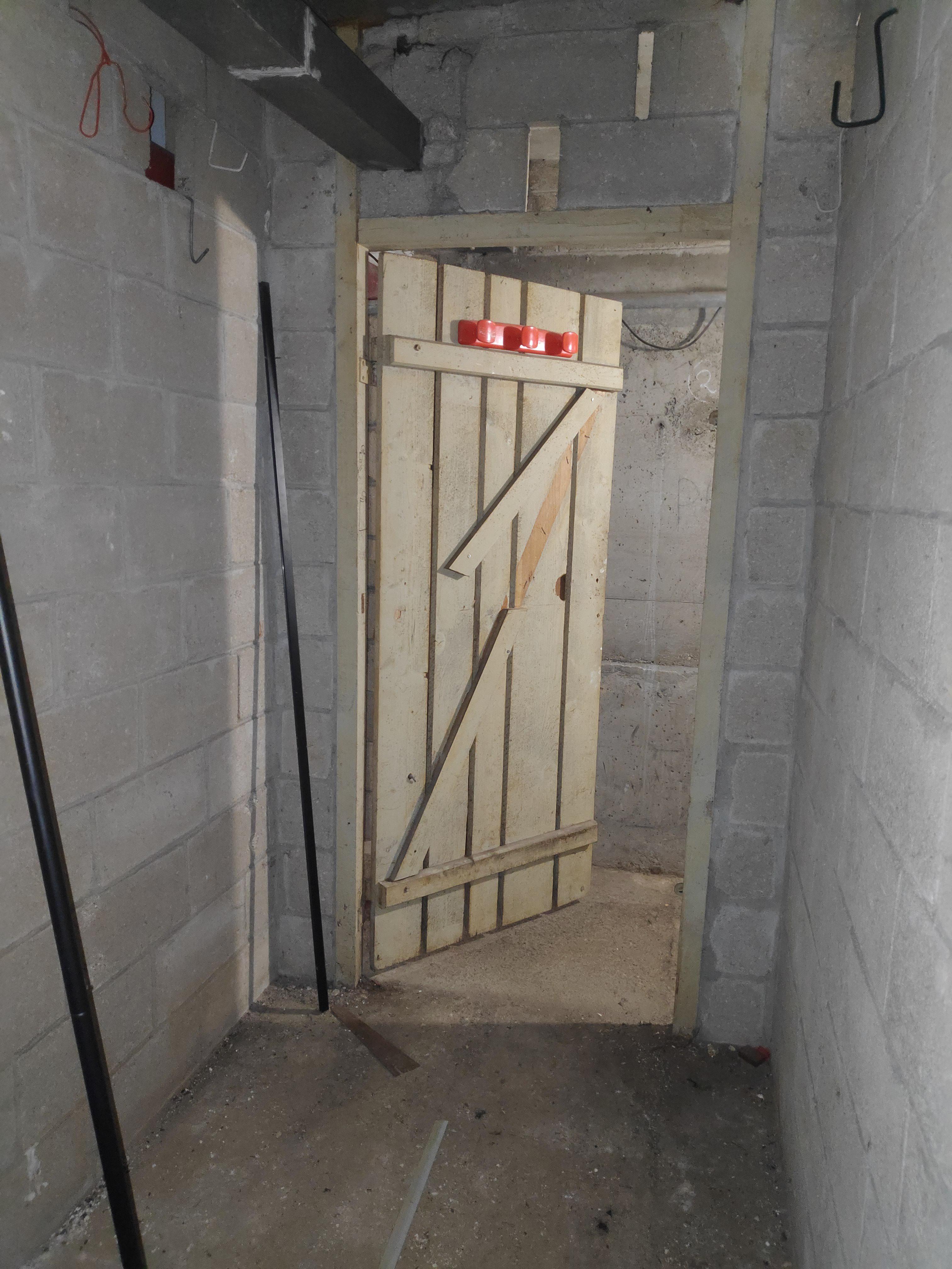 CAVE DANS RESIDENCE SECURISEE A LOUER