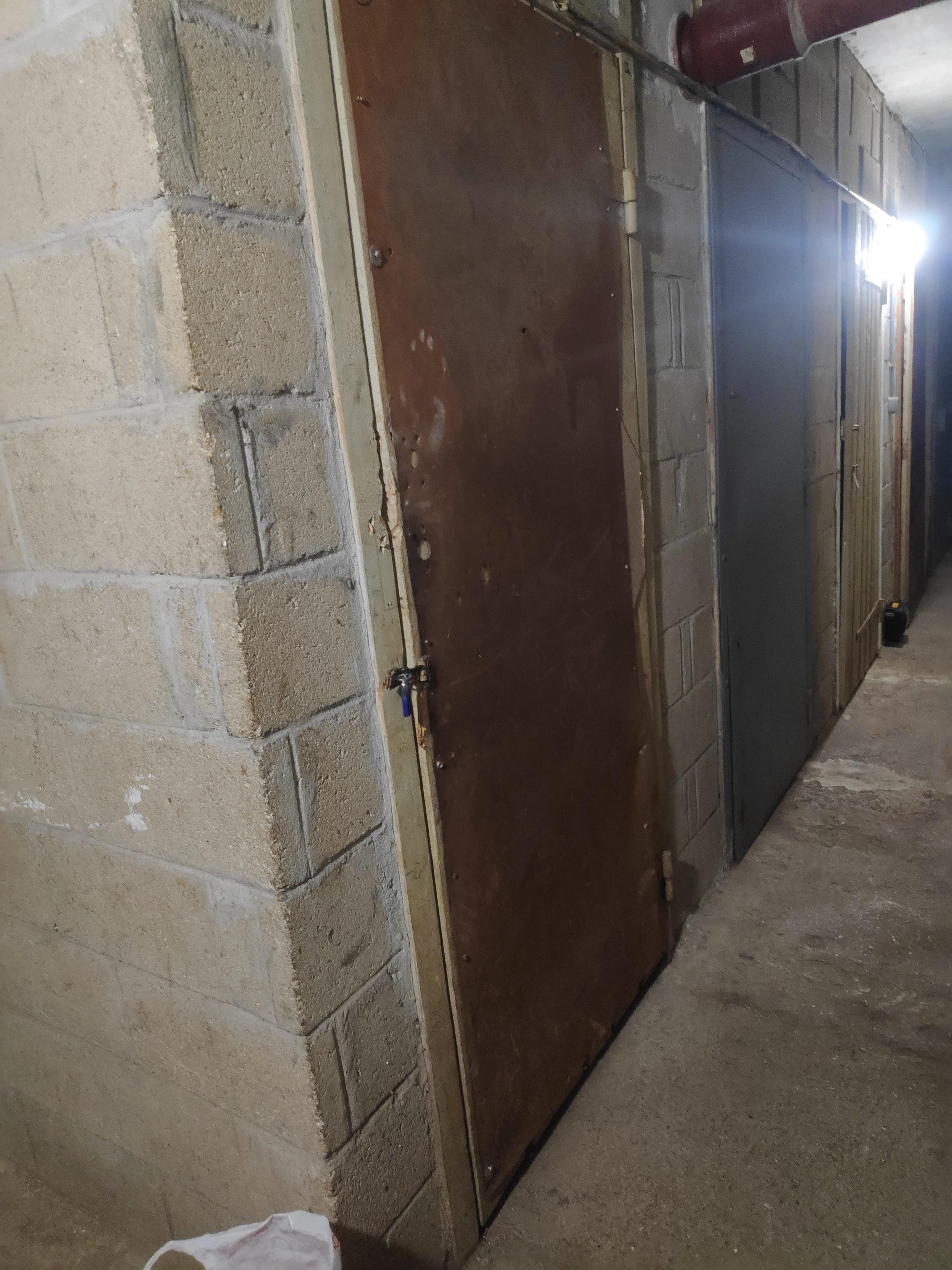 CAVE DANS RESIDENCE SECURISEE A LOUER
