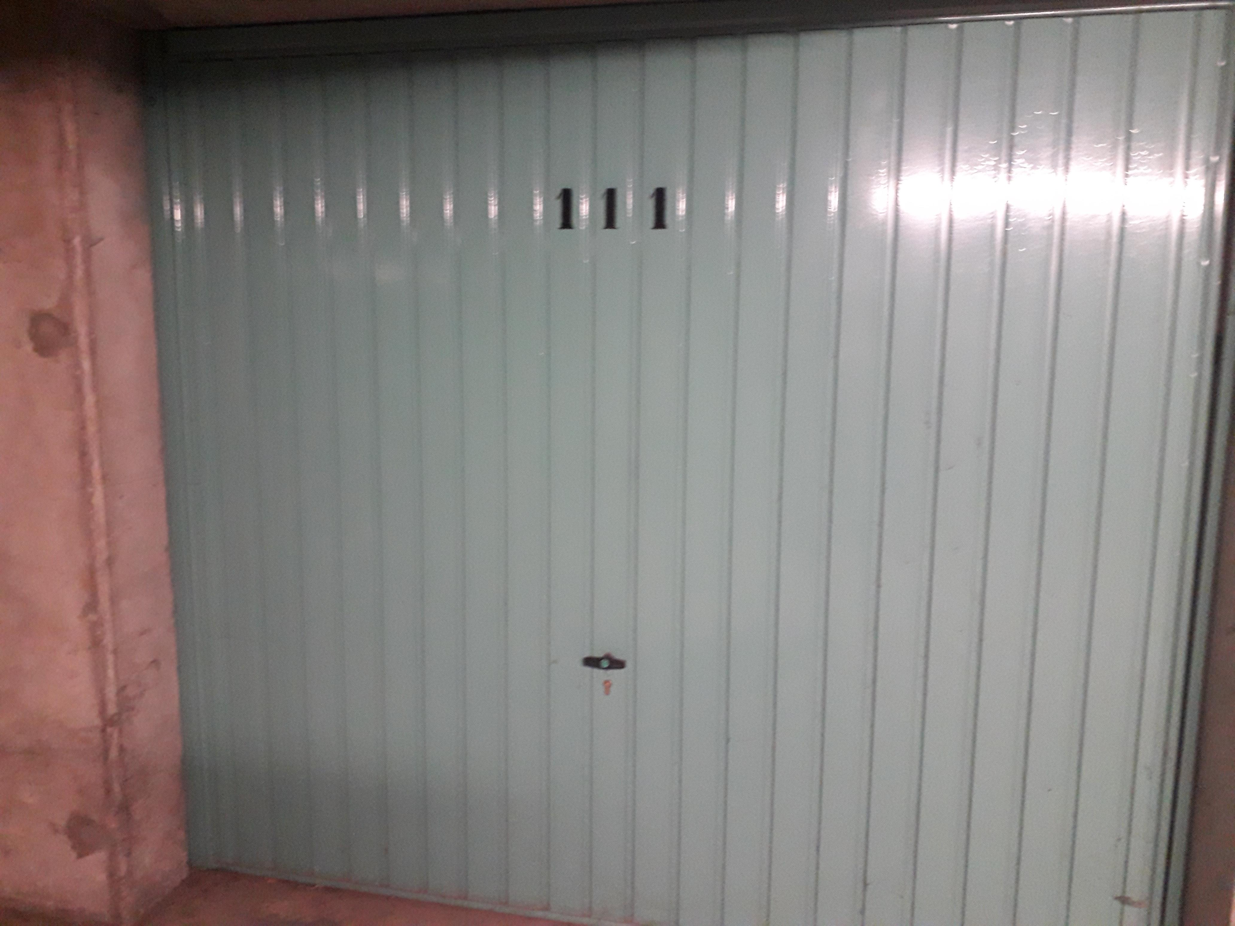 Garage sécurisé en Rez-de-chaussée couvert sur Les Andelys