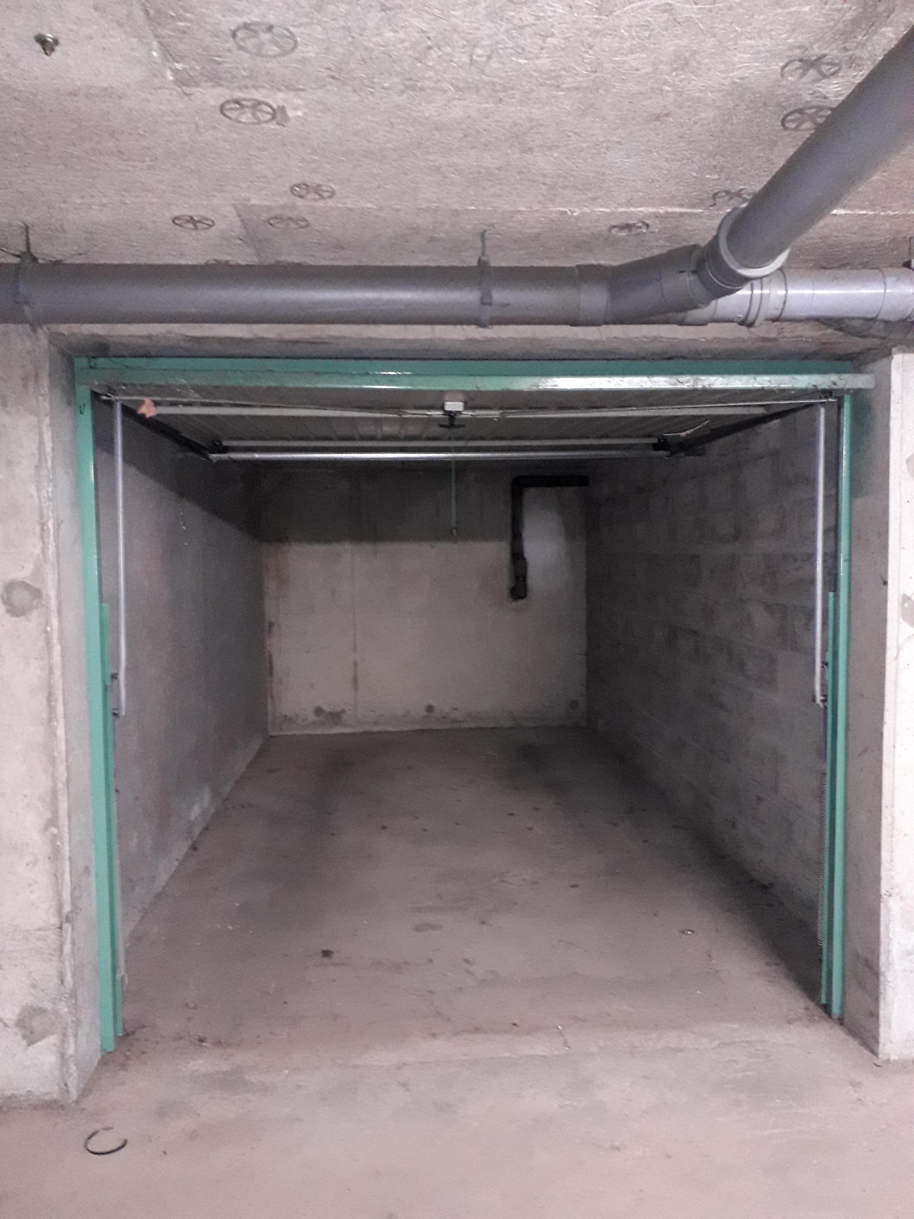Garage sécurisé en Rez-de-chaussée couvert sur Les Andelys