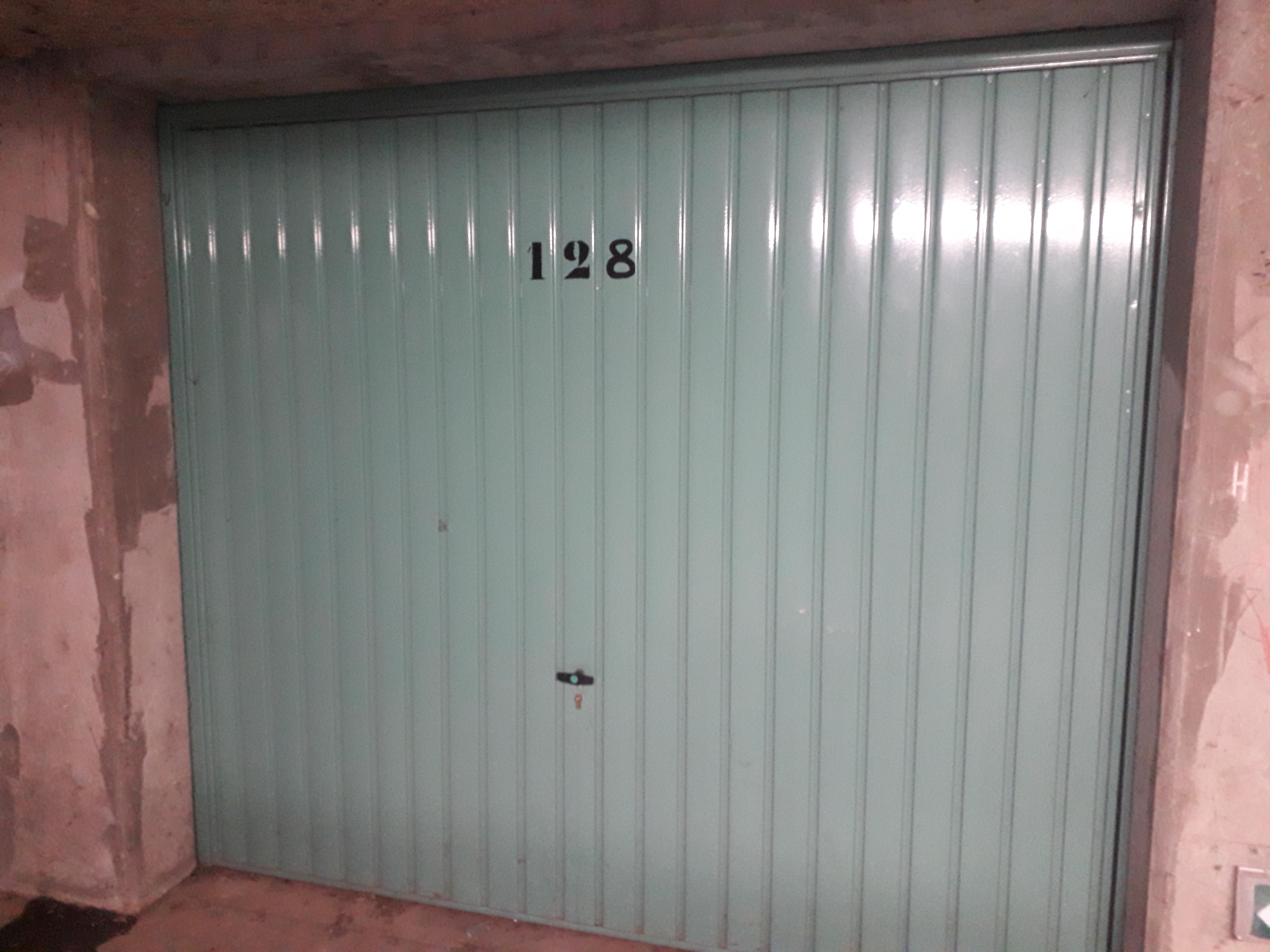 Garage sécurisé en Rez-de-chaussée couvert sur Les Andelys