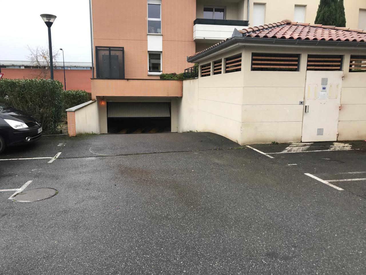 Garage fermé accessible proche Toulouse