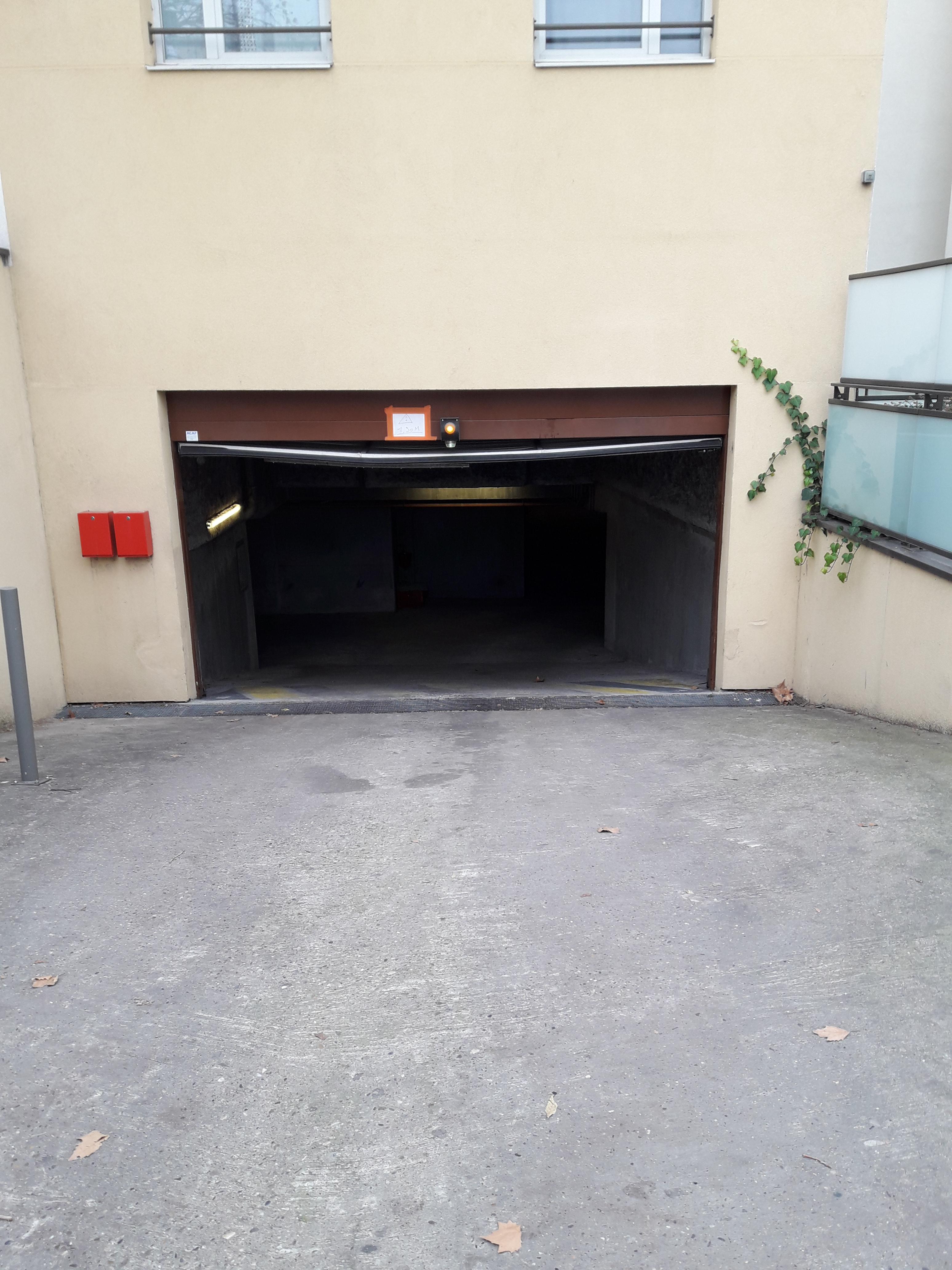 Parking fermé Lyon 8ème / Vénissieux