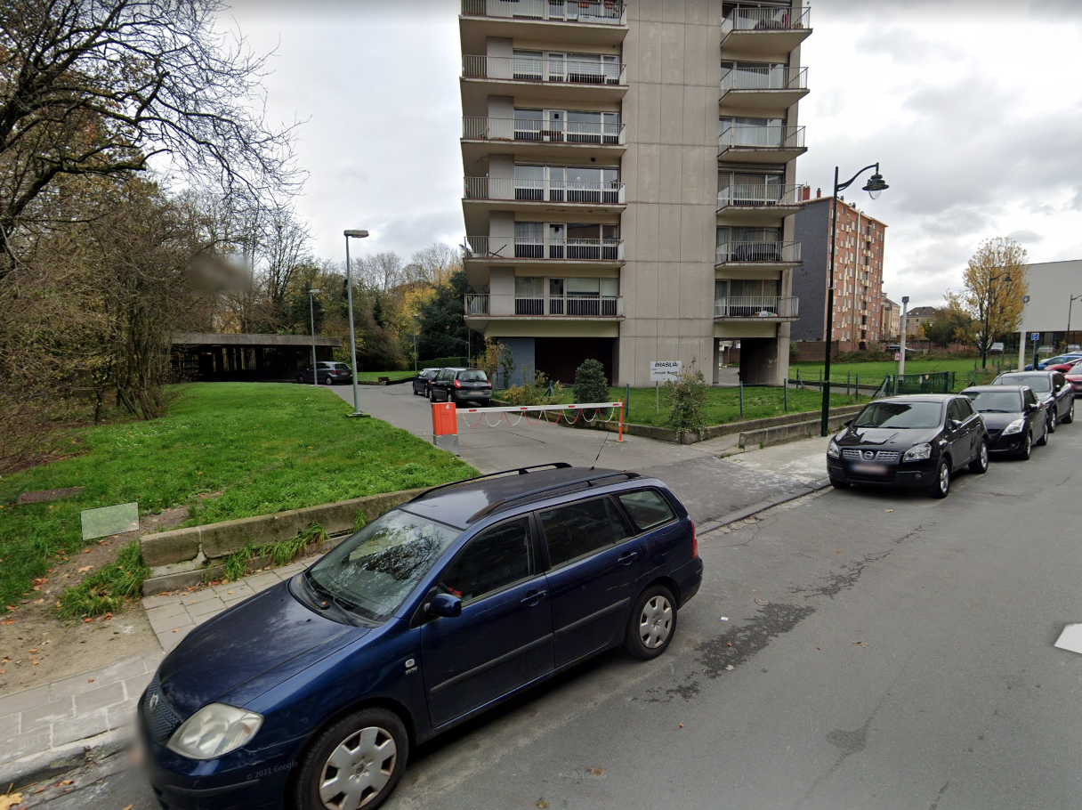 Cave individuelle 3,2 m² dans un immeuble sécurisé