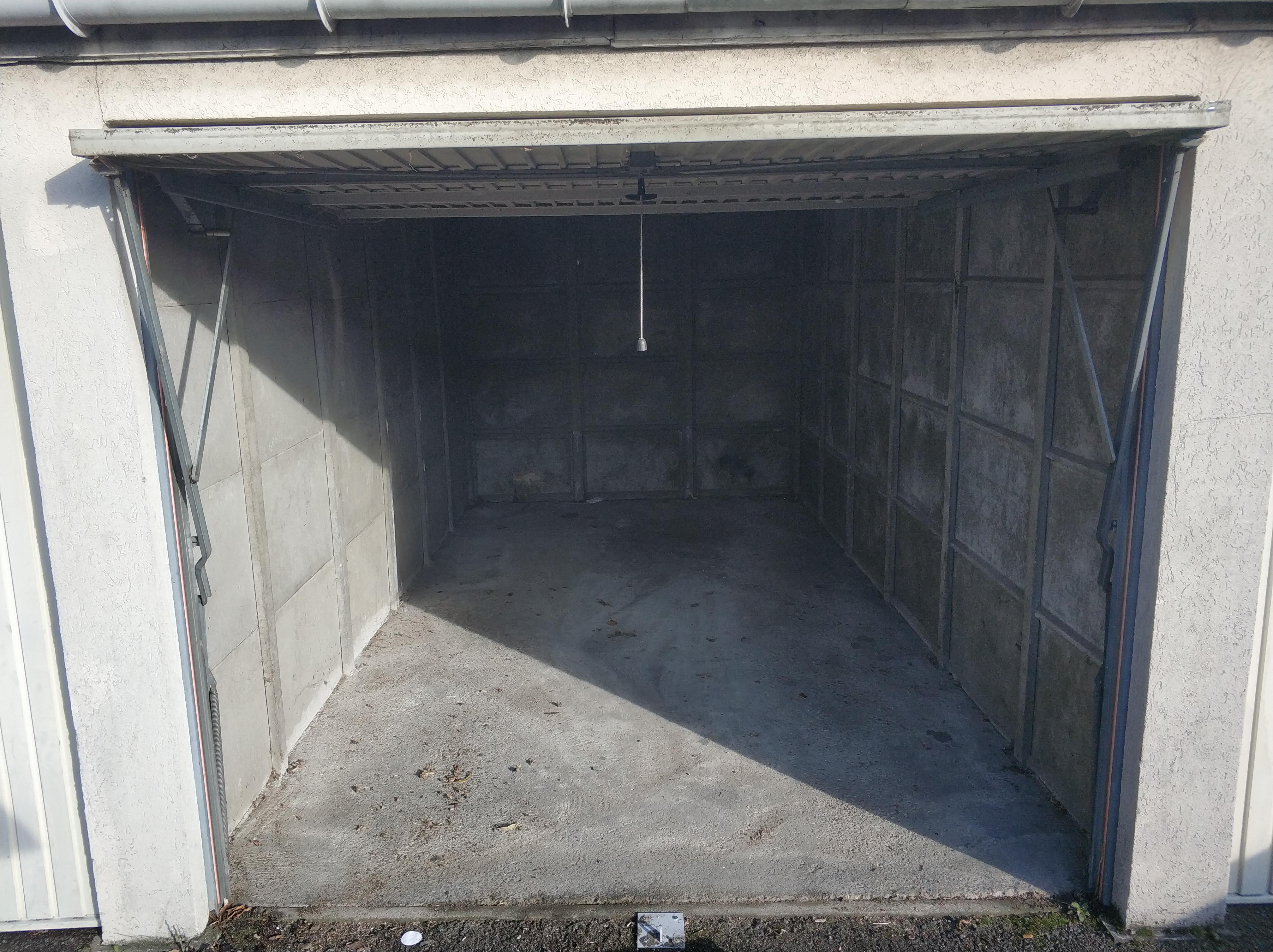Lieu de stockage / parking sécurisé