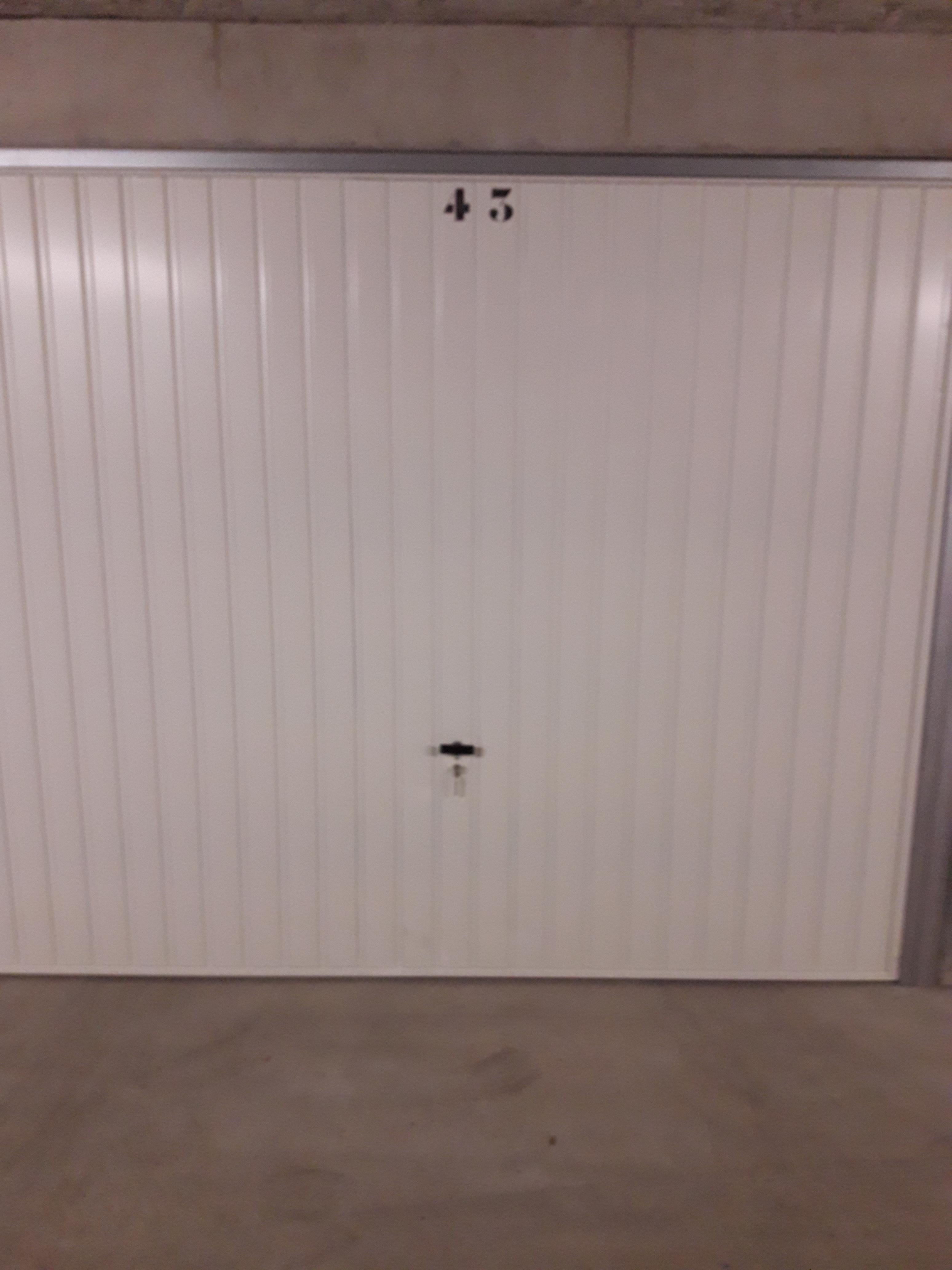 Garage en sous-sol / Lyon 3