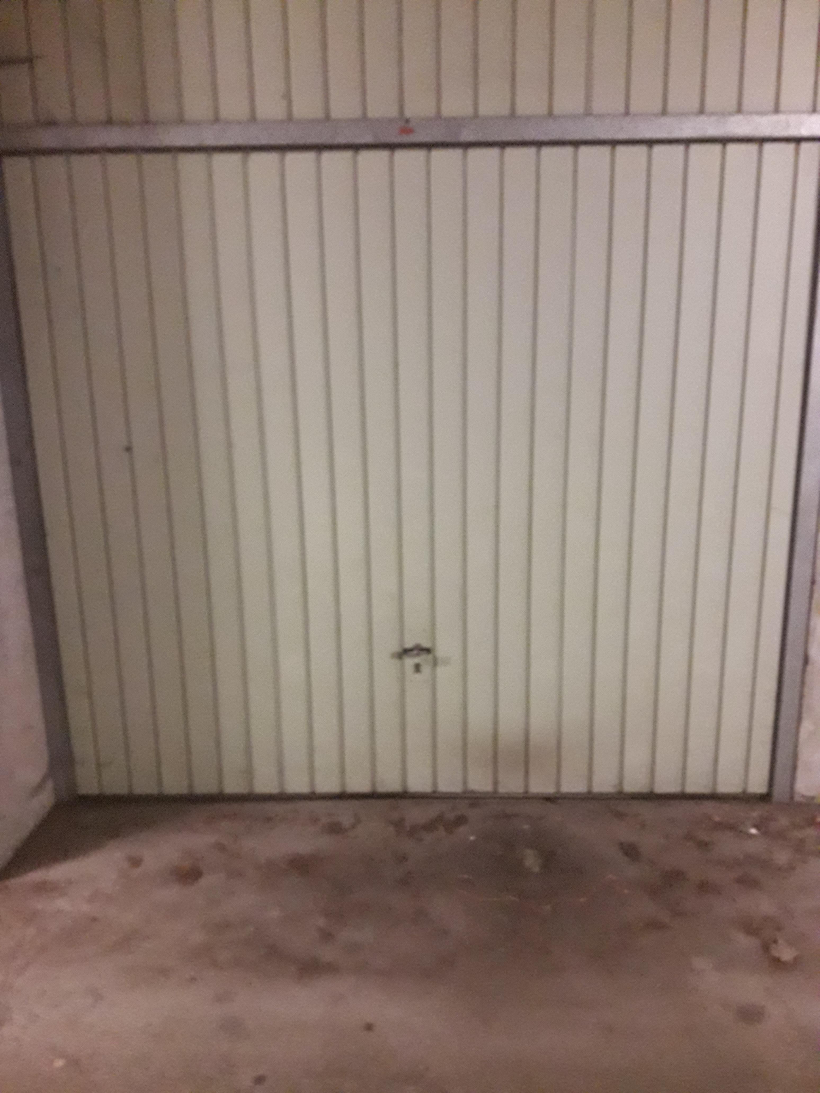 Garage à louer / Oullins centre