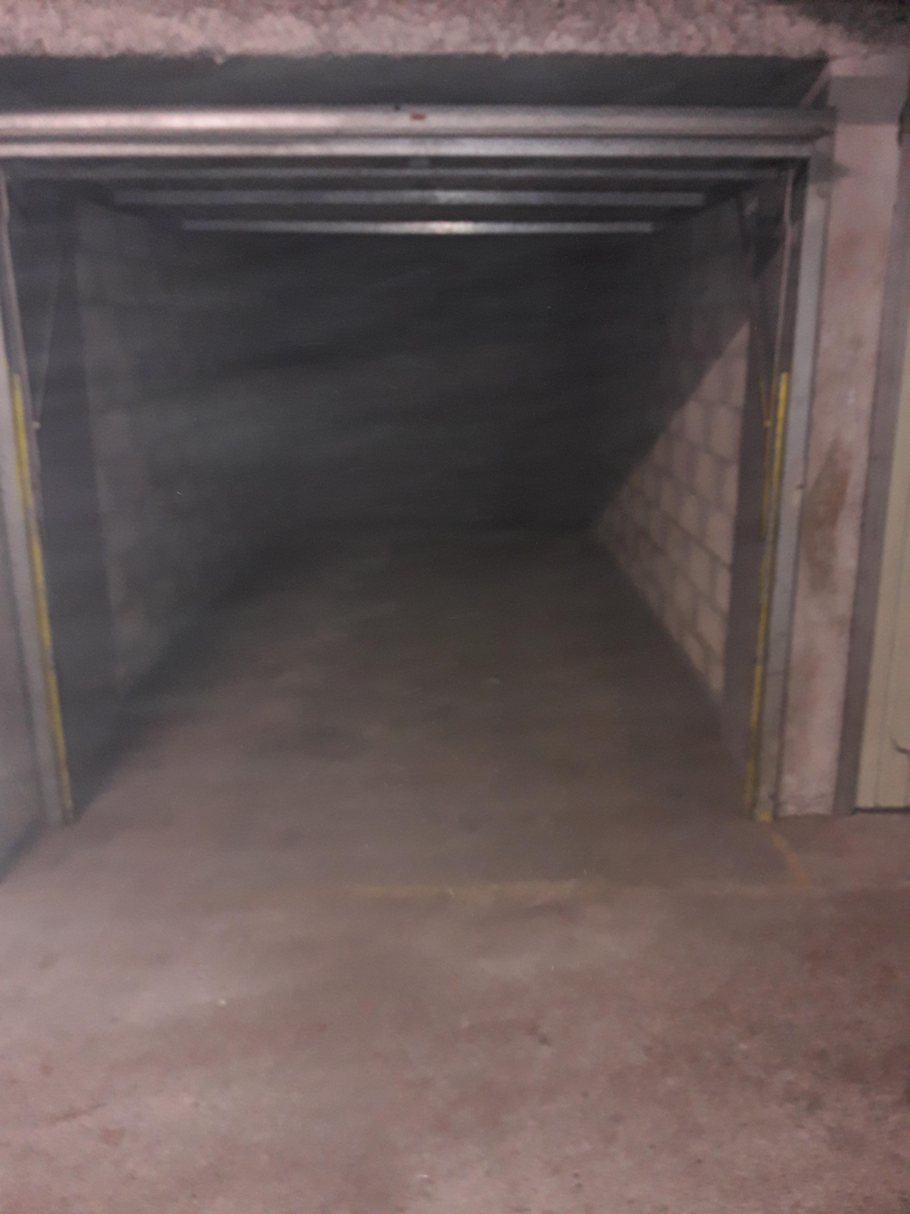 Garage à louer / Proche de la Mairie