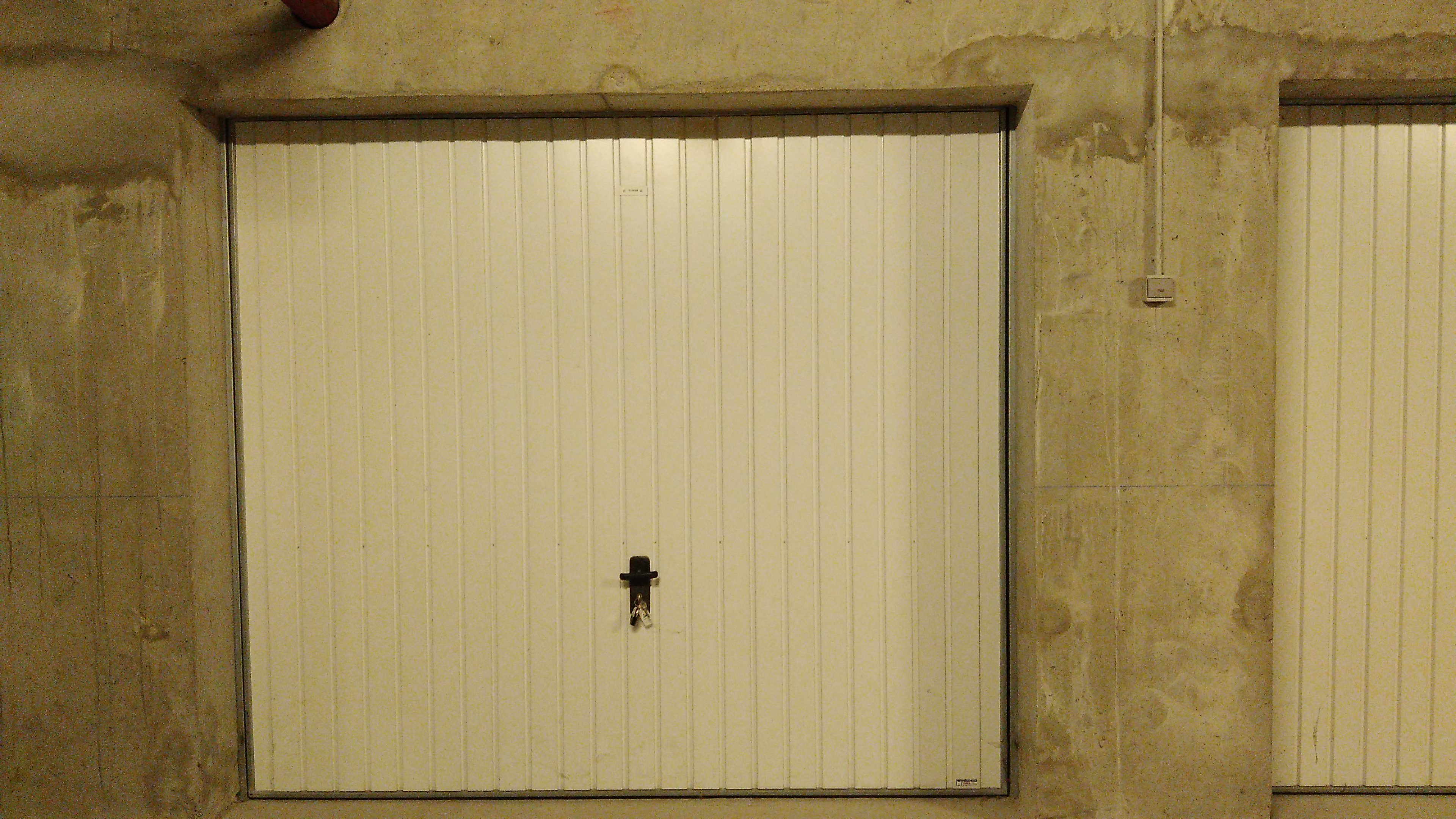 Grand garage / Bourg / Gifi