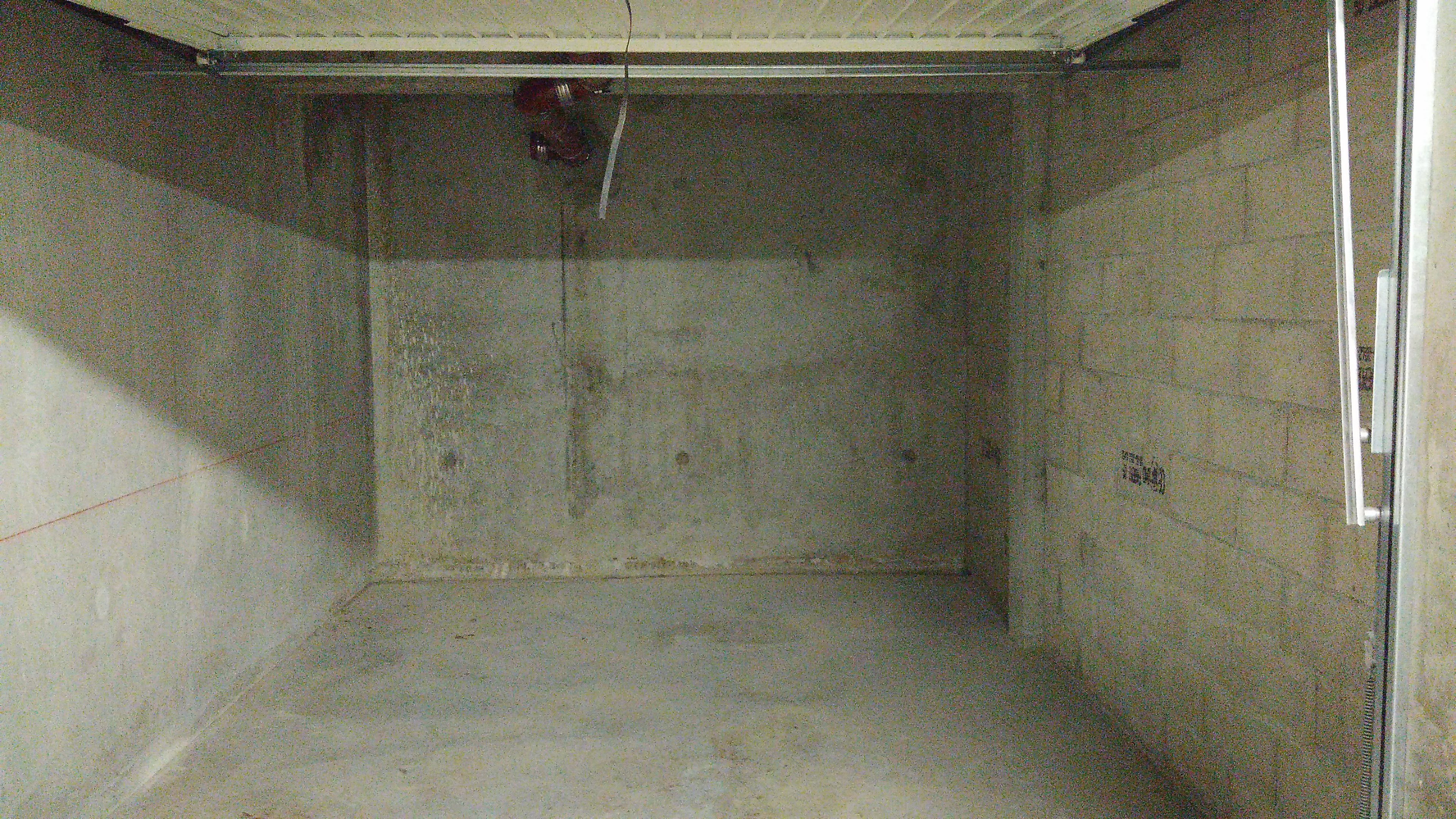 Garage individuel / Bourg / Colette Besson
