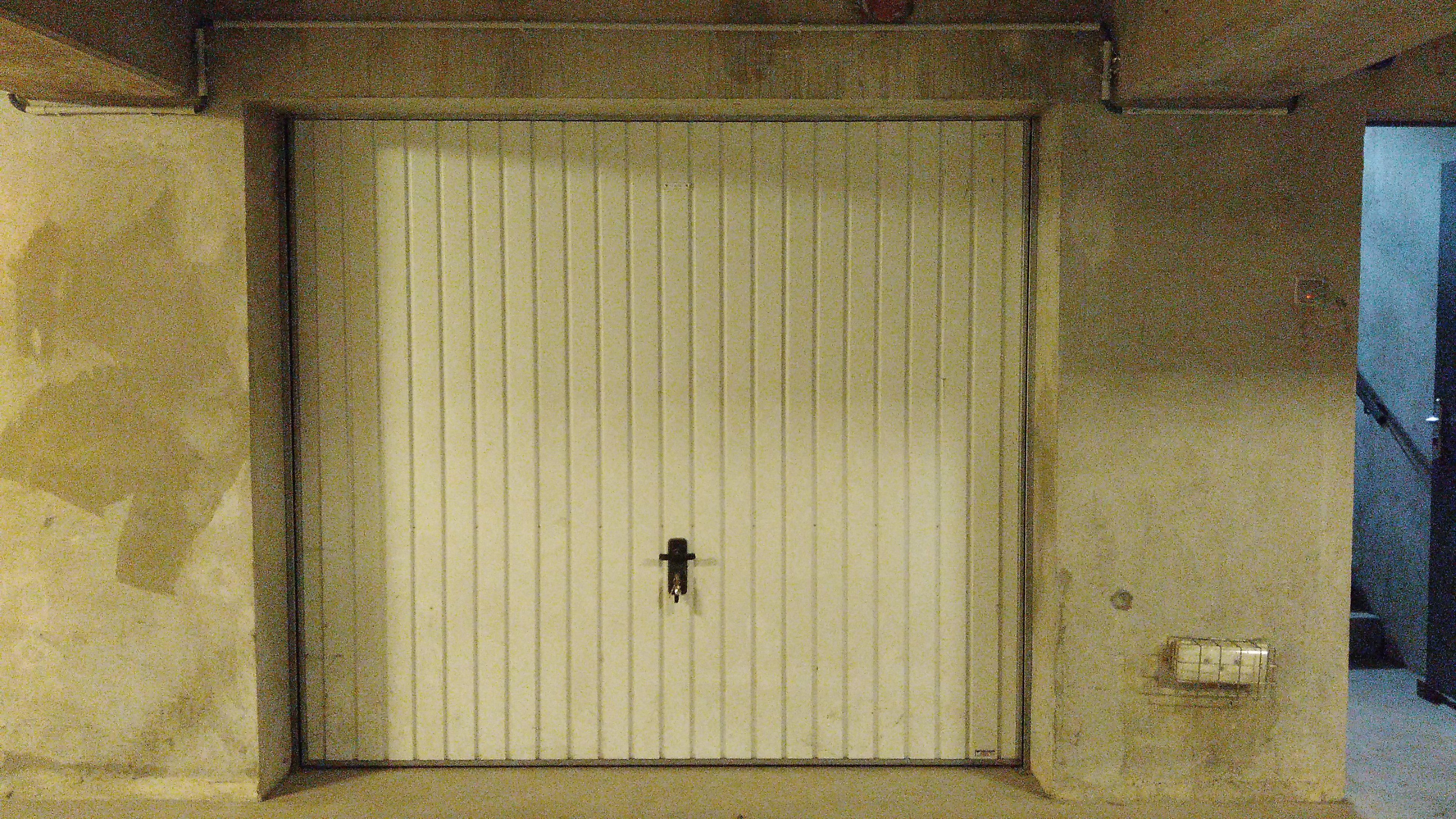 Grand garage pour Stationnement / Bourg-en-Bresse
