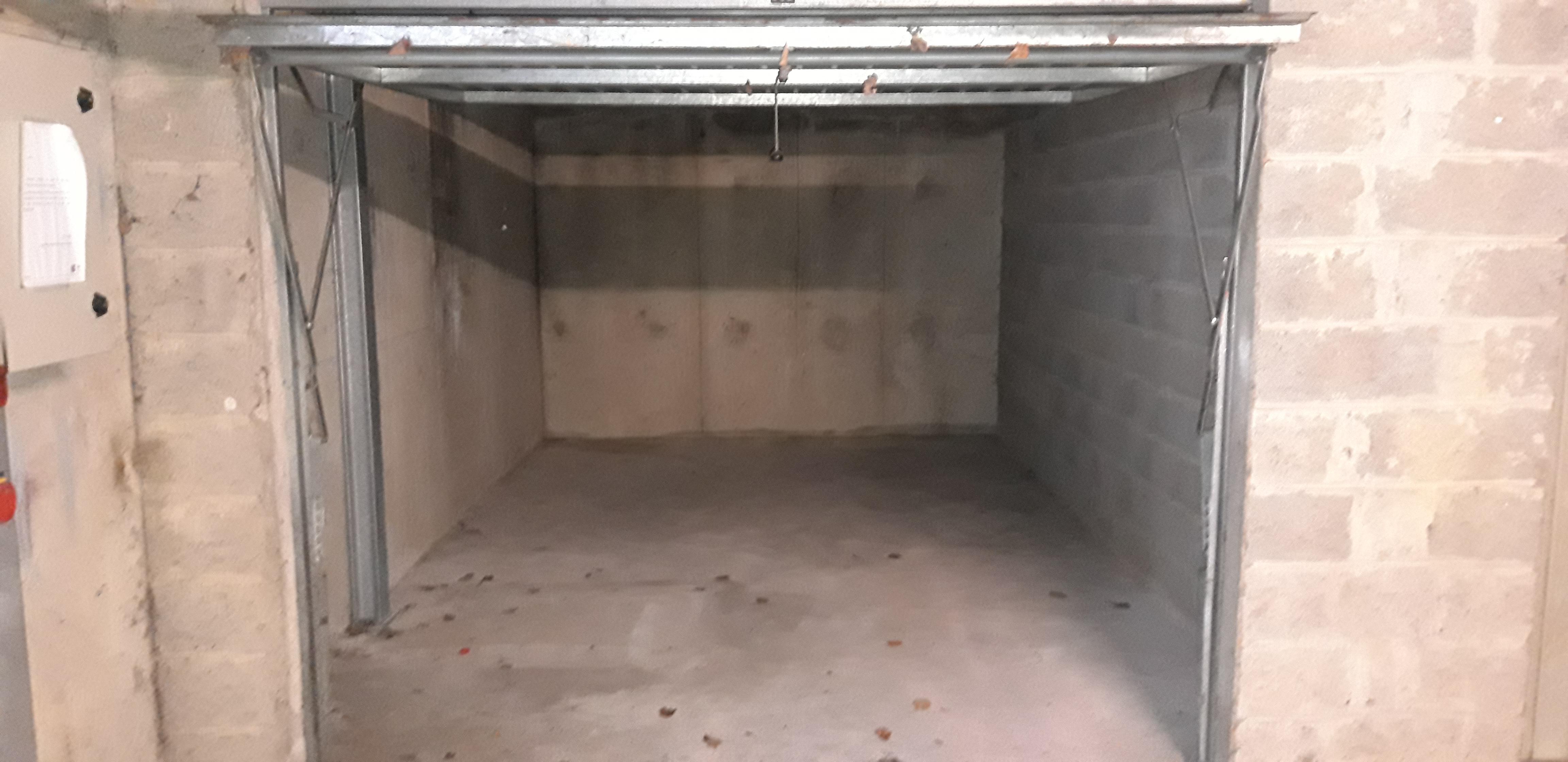 15m² à louer / parking
