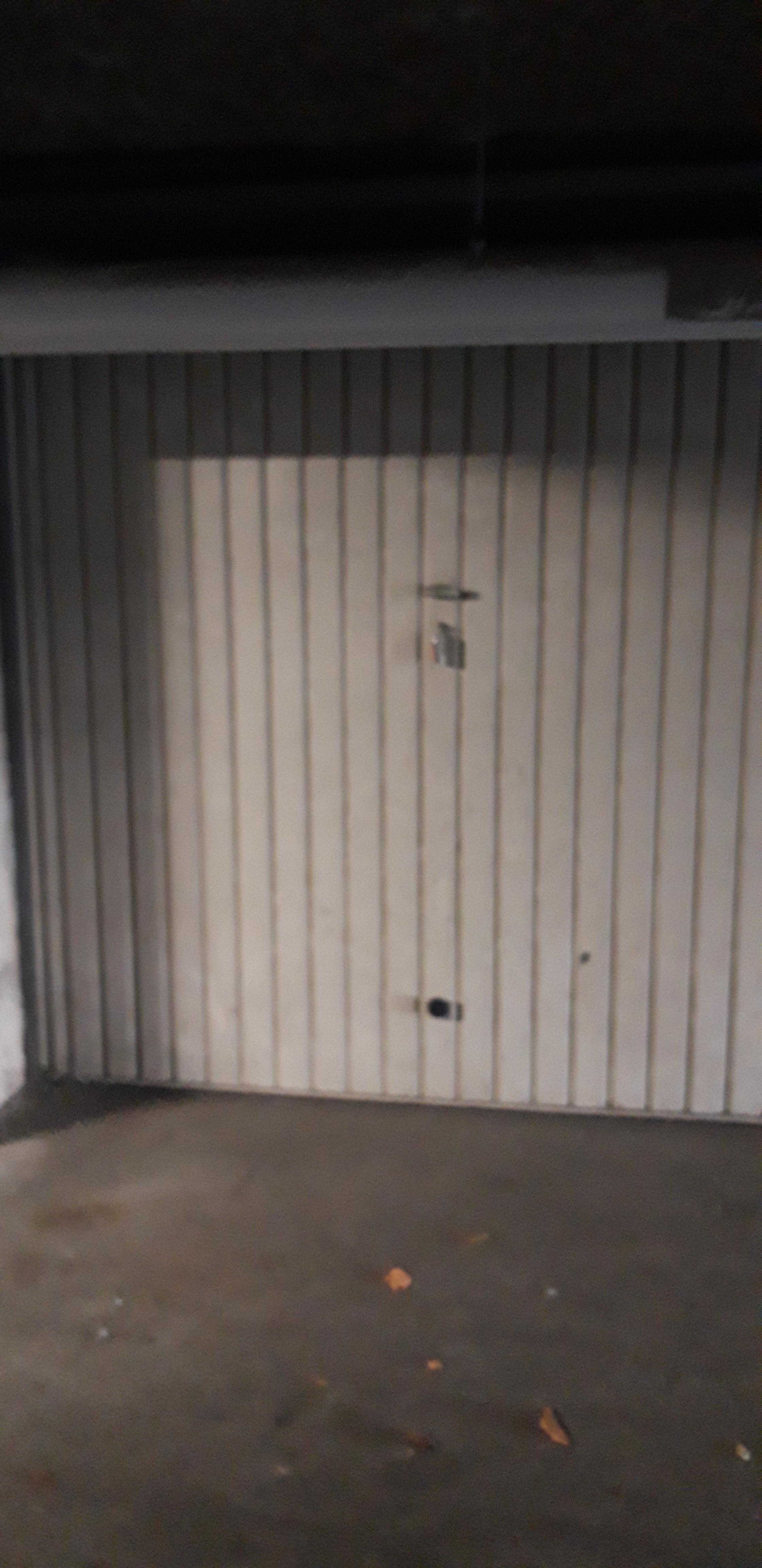 Garage sécurisé accès bip électronique