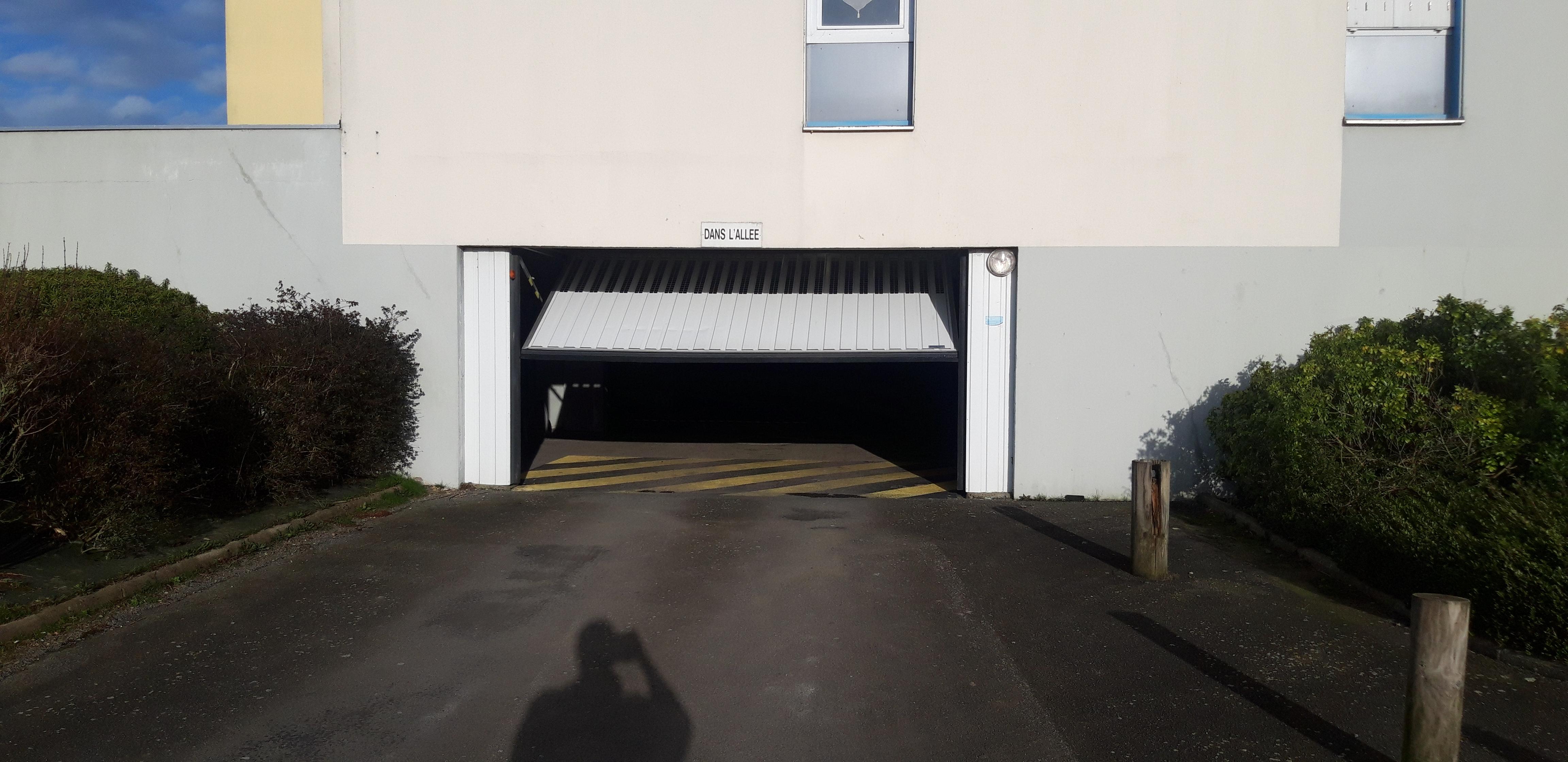 Garage en sous-sol à la location sur Vitré