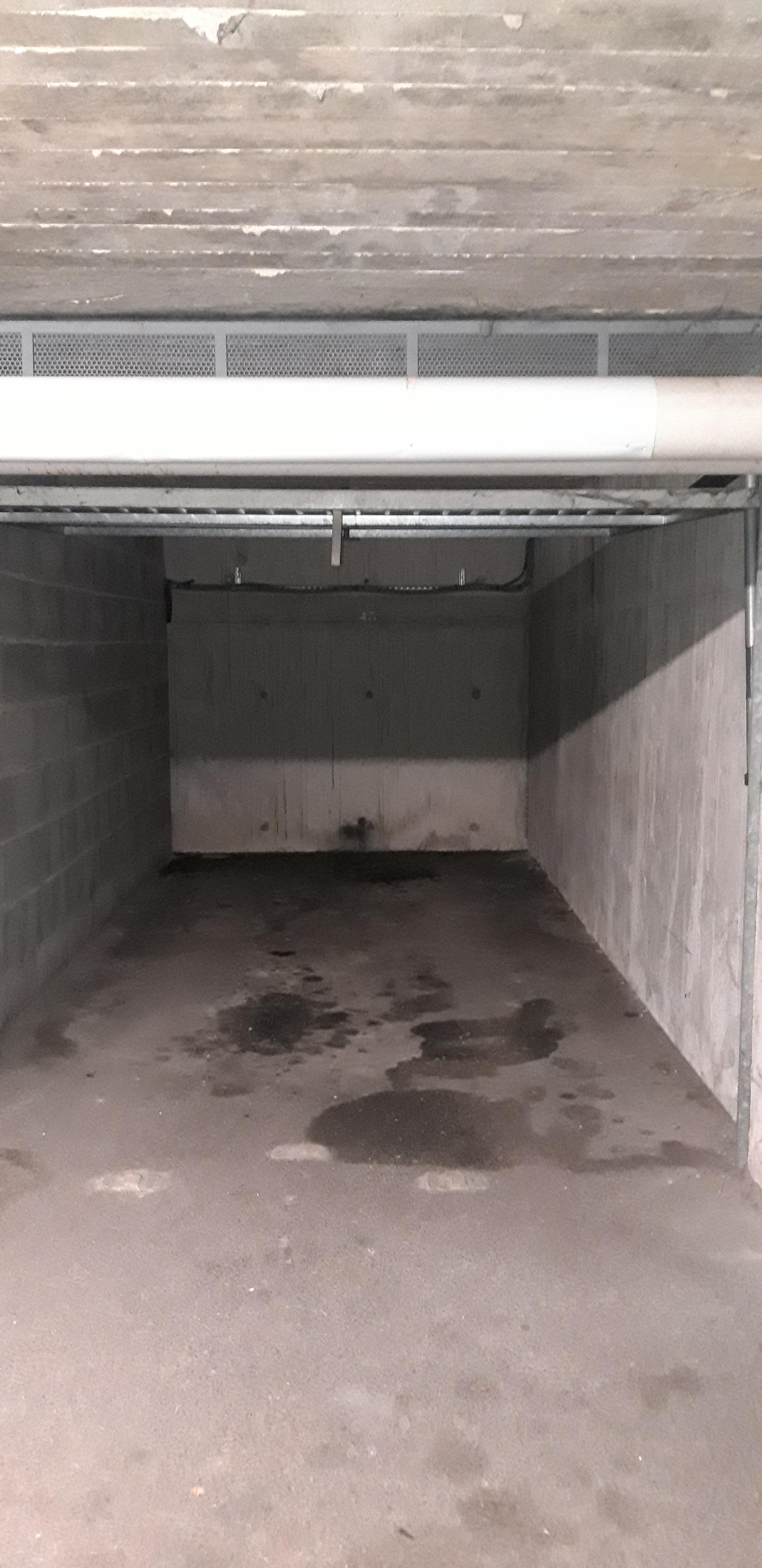 Garag en sous-sol sécurisé