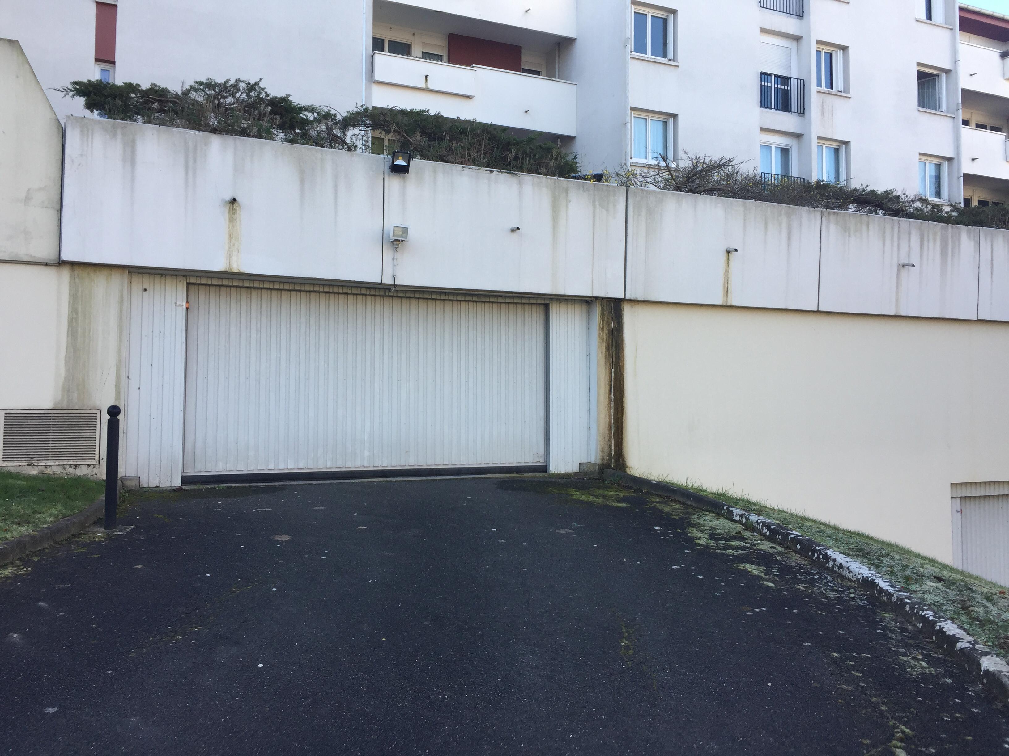 Garage proche Paris (Achères)